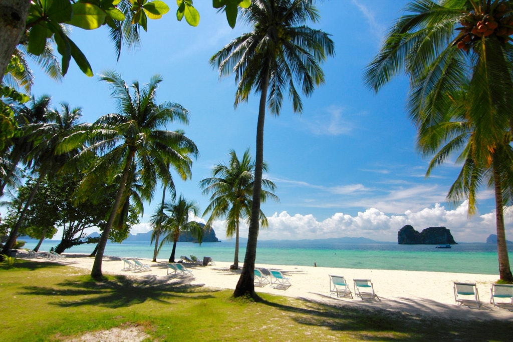 Features - the paradise island in trang thailand