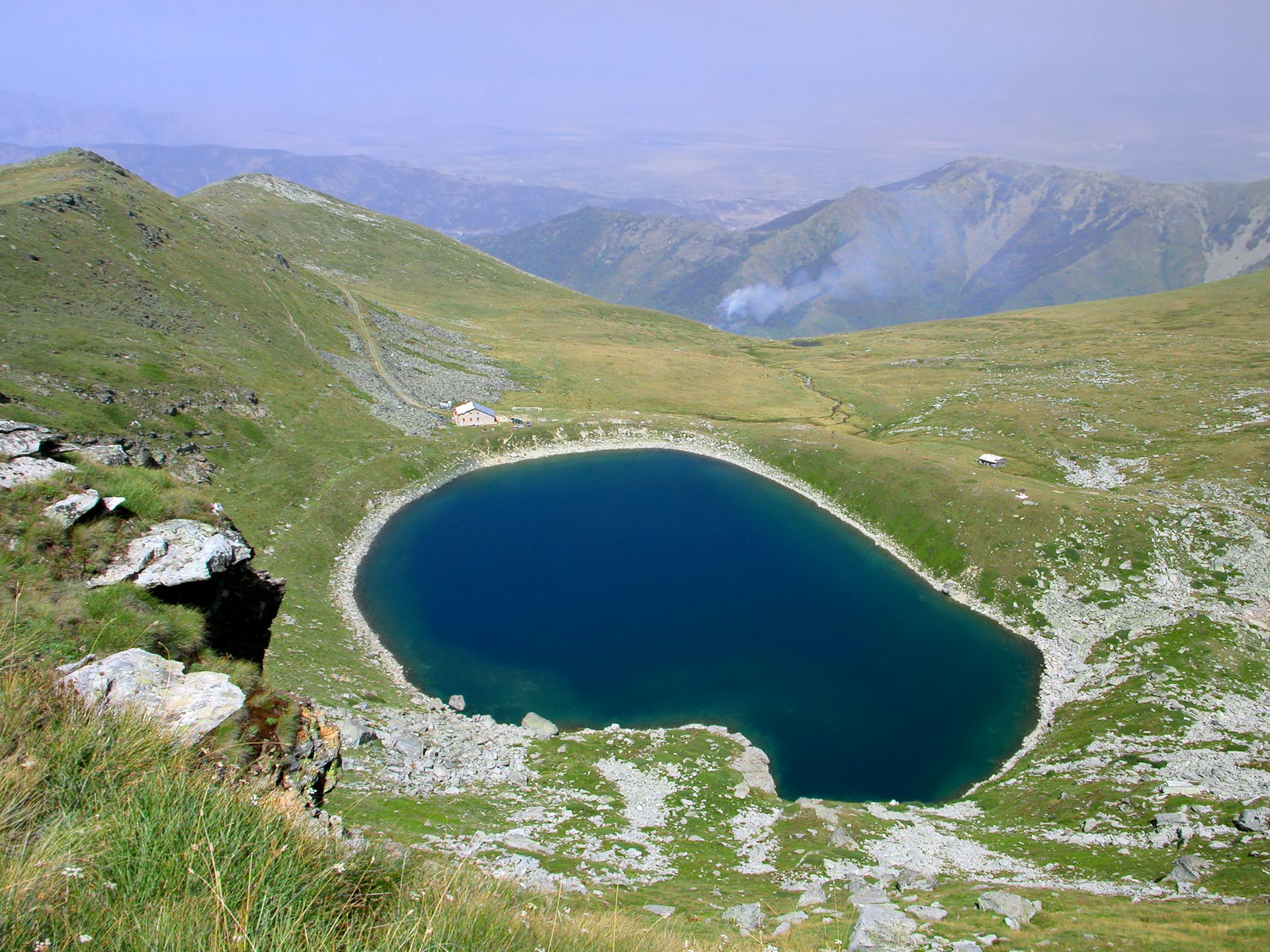 Glacial lake in Pelister National Park near Bitola © Ljupco Smokovski / Shutterstock