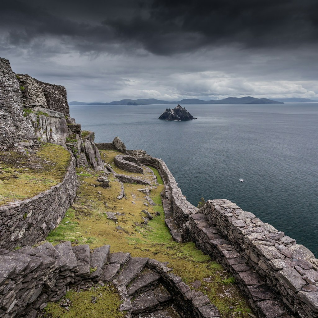 Skellig Michael is home to a 6th century monastery and a (fictional) Jedi temple © Kanuman / Shutterstock