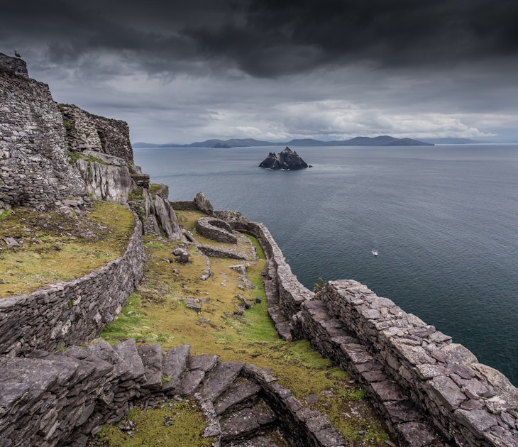 Skellig Michael is home to a 6th century monastery and a (fictional) Jedi temple © Kanuman / Shutterstock