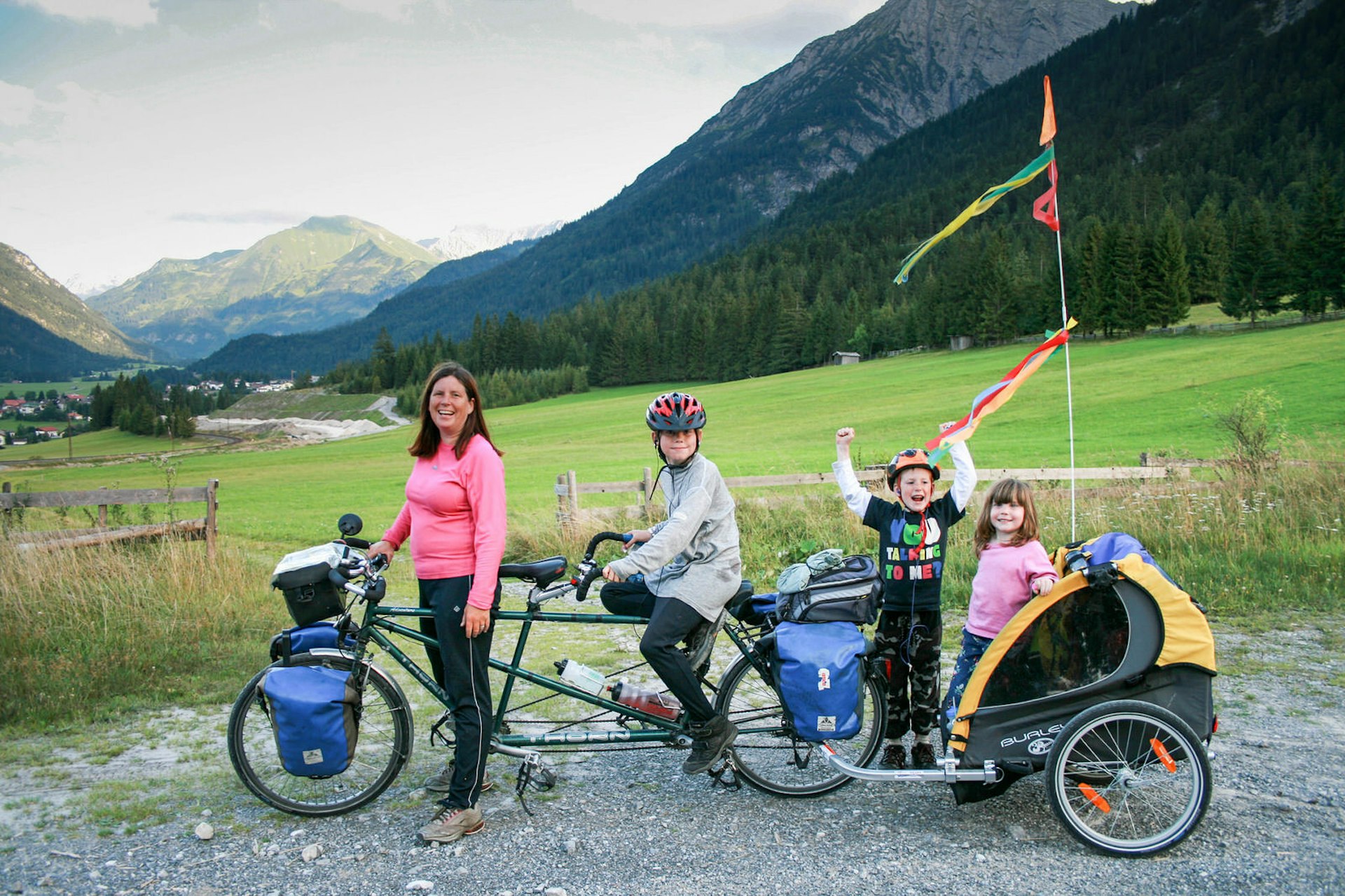 Kirstie and kids on the road in the Alps © Family Adventure Project