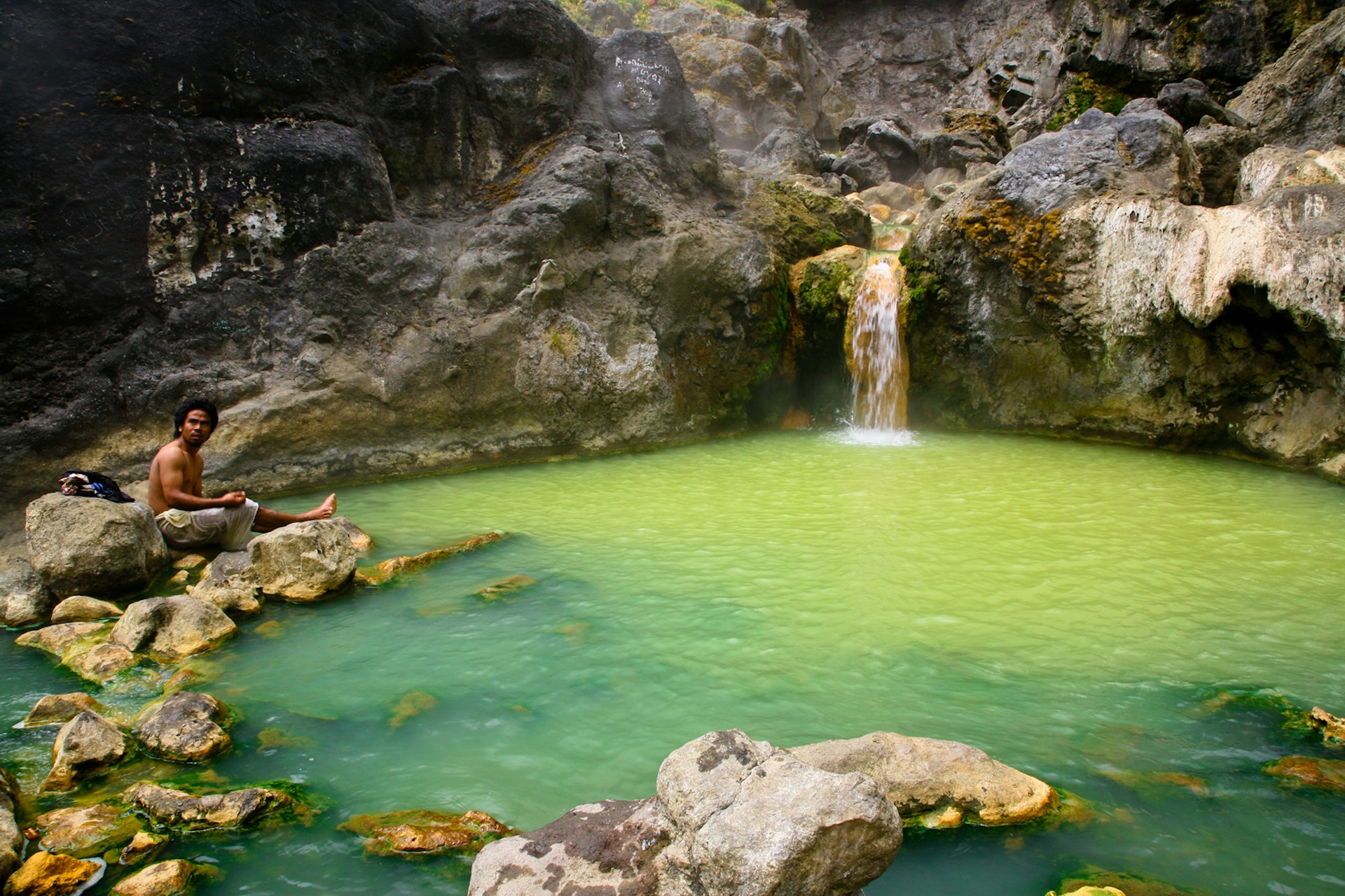 Hot springs along the Rinjani trek
