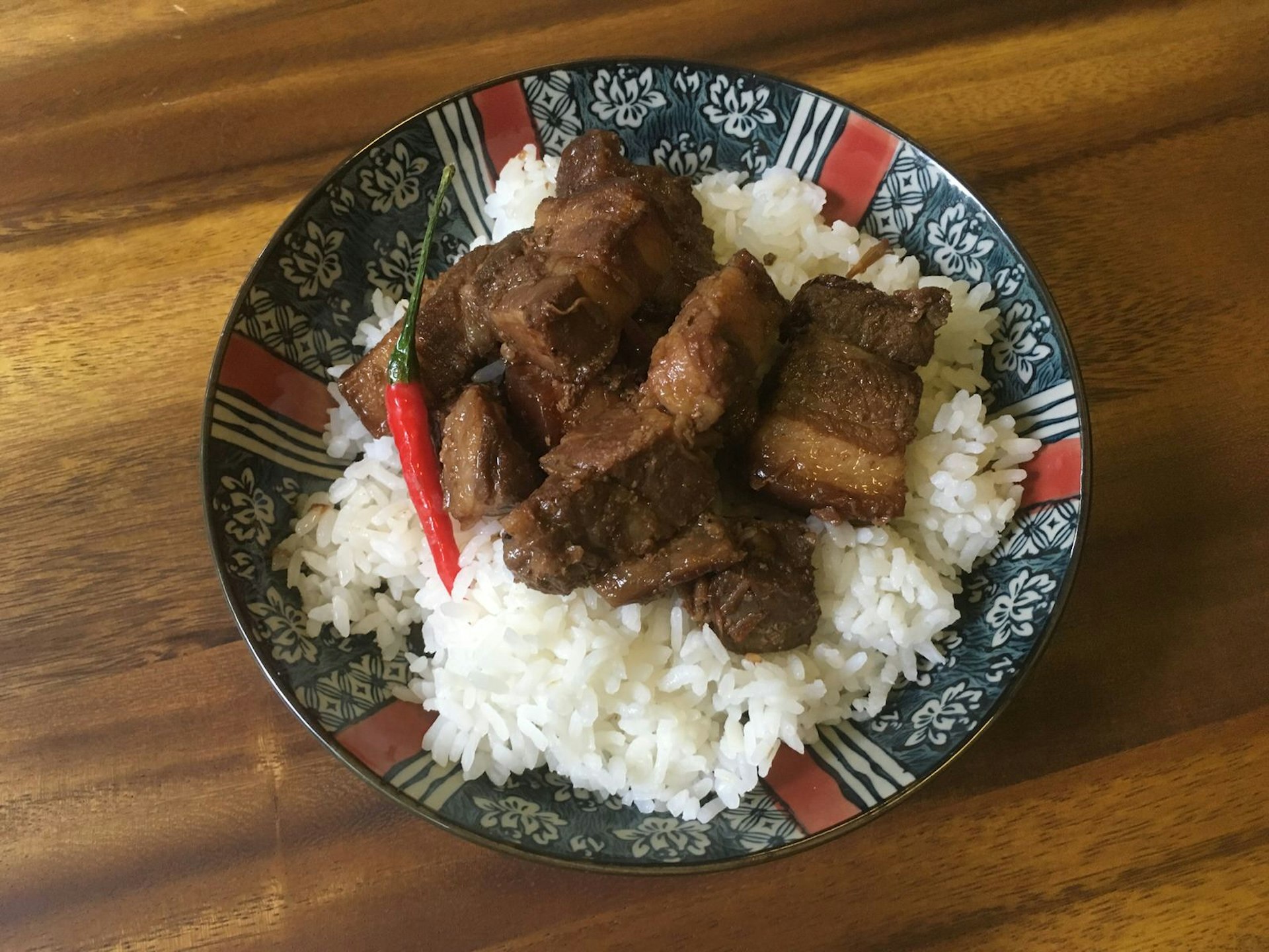 A bowl of adobo