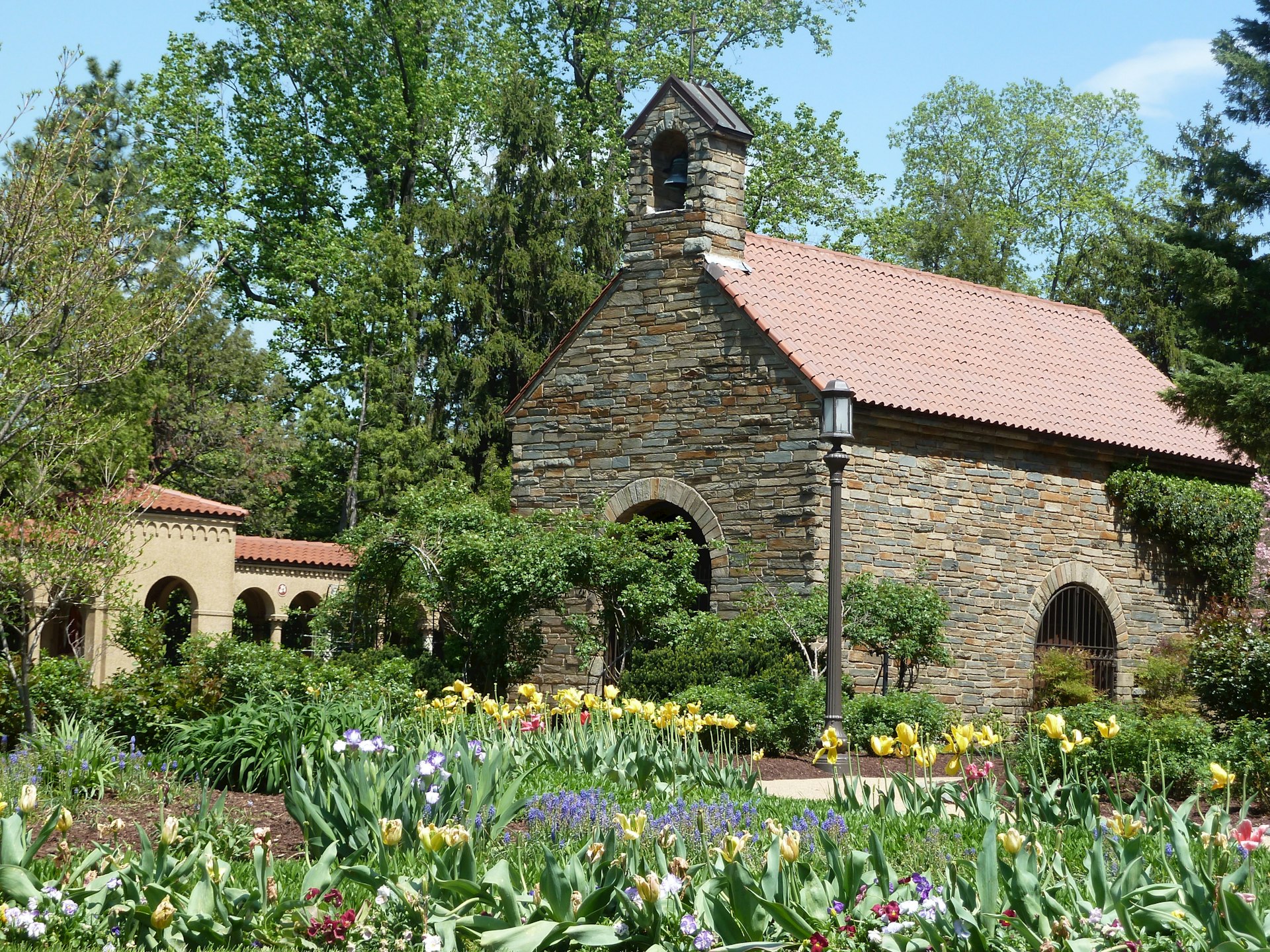 The Franciscan Monastery’s Rose Garden around Portiuncula Church is a beautiful escape from the concrete jungle of DC © Barbara Noe Kennedy / Lonely Planet