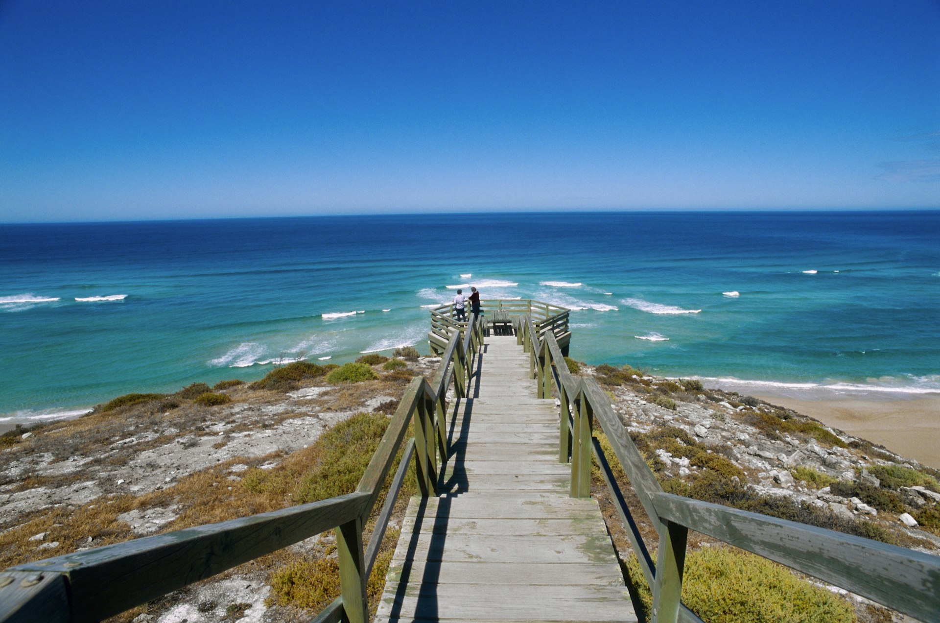 Features - Descend to Locks Well Beach on the Eyre Peninsula ©  Claver Carroll/ Getty