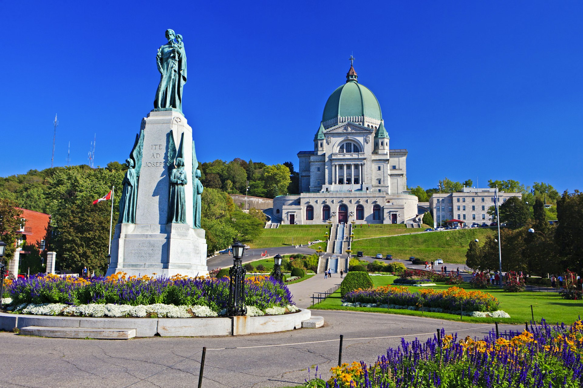 Saint Joseph's Oratory of Mont Royal © Rolf Hicker / All Canada Photos / Getty