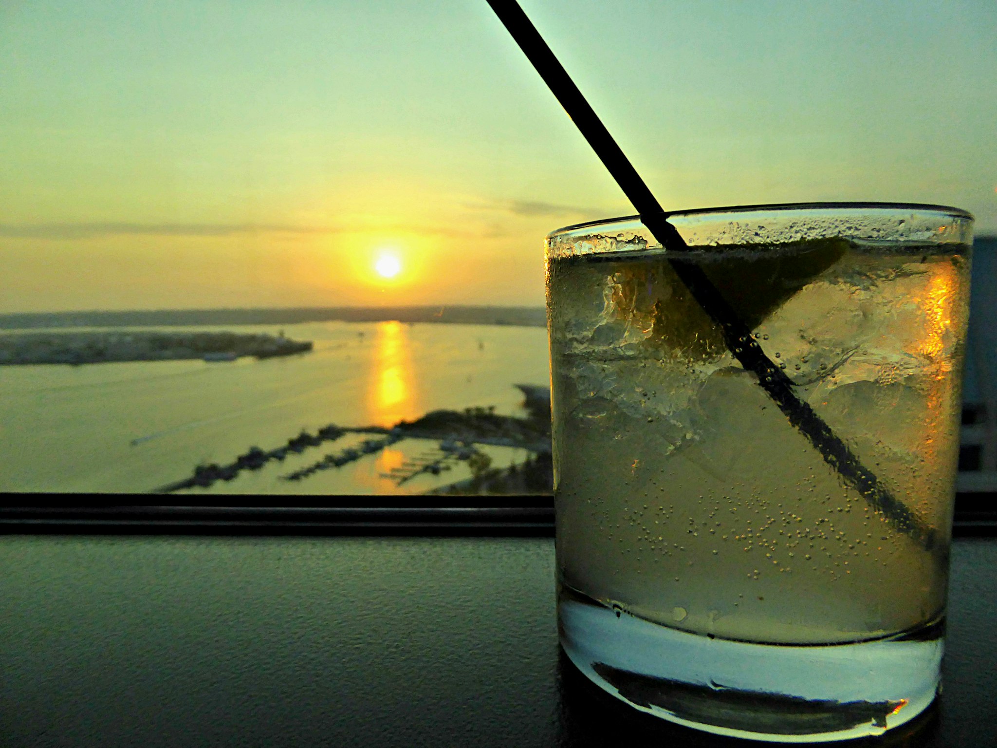 Toast the San Diego sunset from the Grand Hyatt's cocktail bar © Patricia Carswell/Lonely Planet