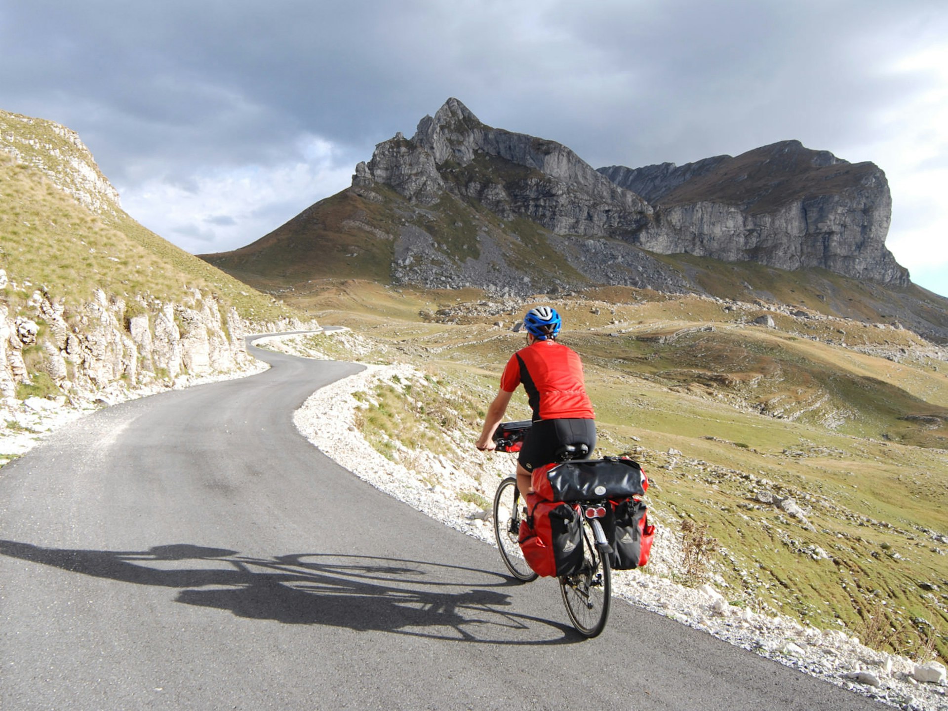 Mountain biking on the Durmitor Ring © courtesy of Montenegro National Tourism Organisation