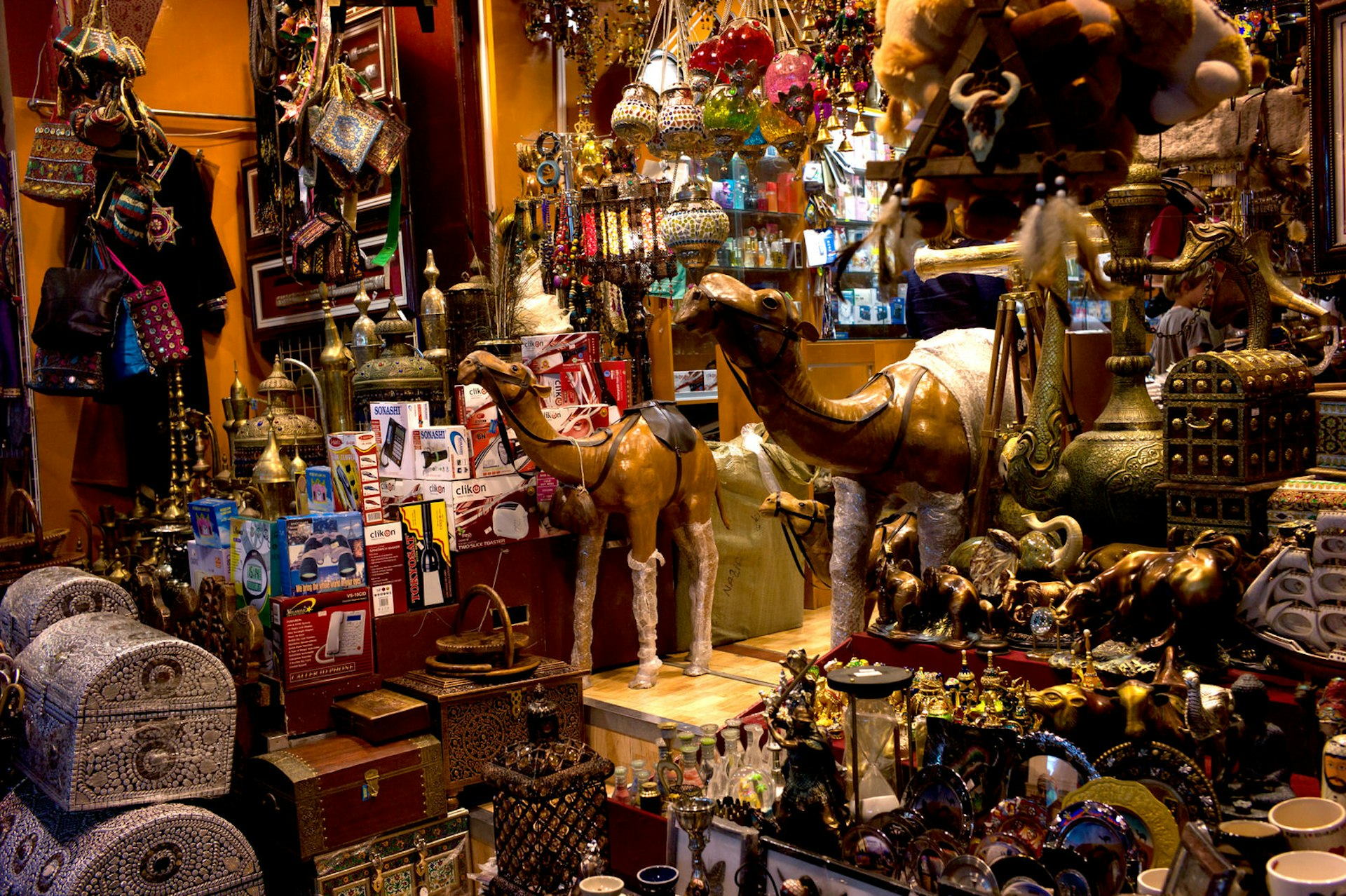 Weird and wonderful treasures are for sale at the Mutrah Souq © Highbury / Getty Images