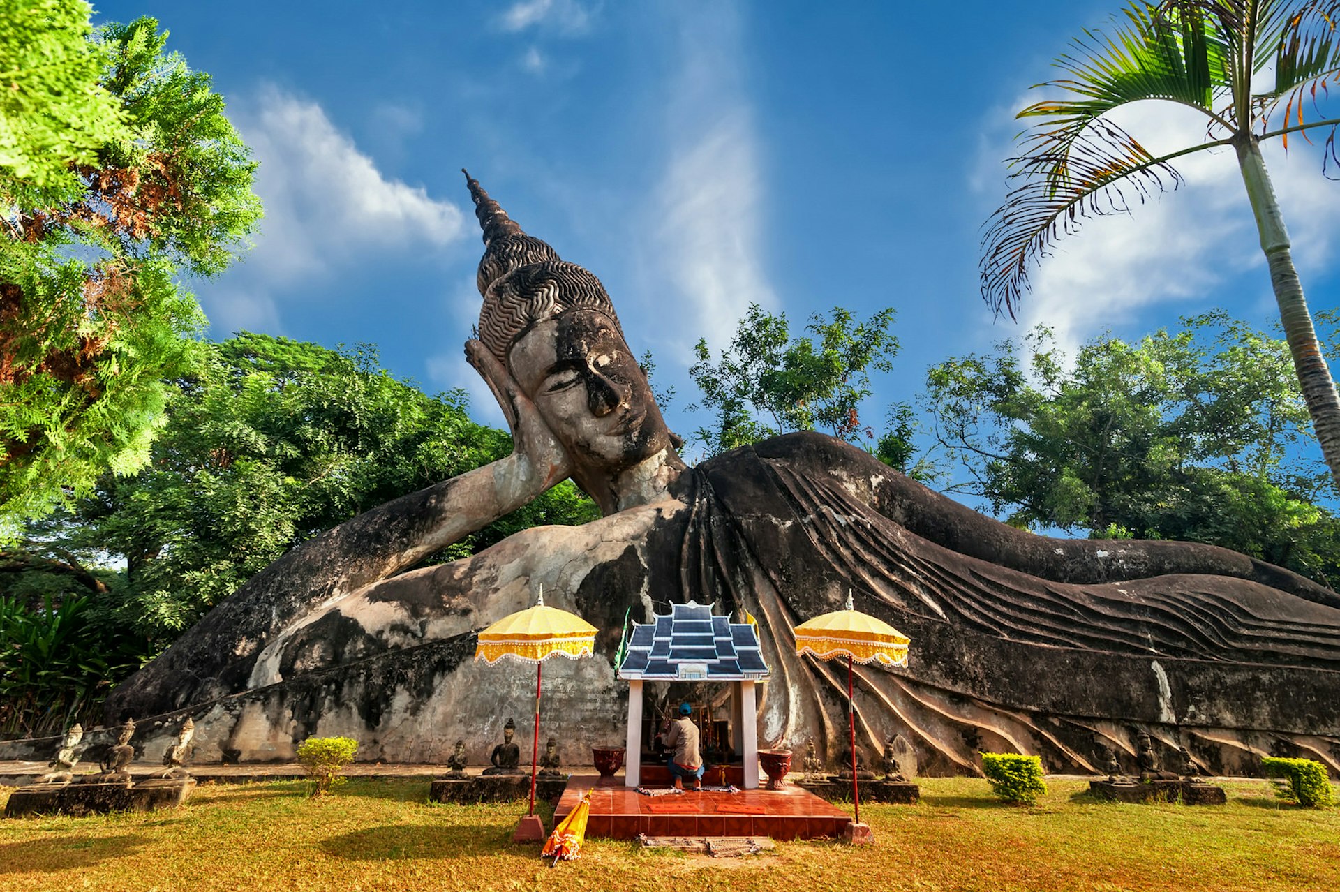 Reclining statue at Xieng Khuan (Buddha Park) 
