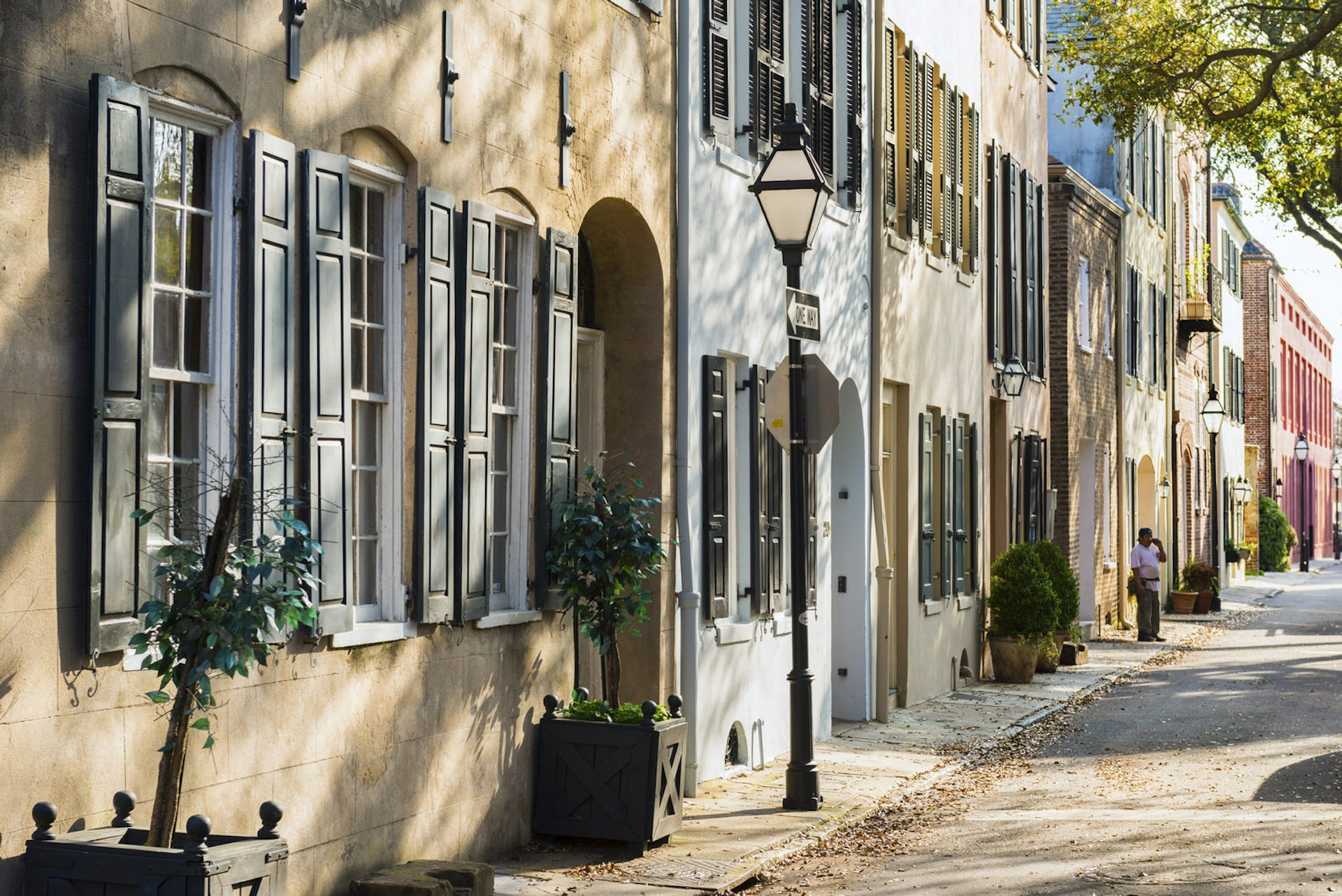 The aptly named Rainbow Row in Charleston, a city that looks startlingly different in the sunshine © Andrew Montgomery / Lonely Planet