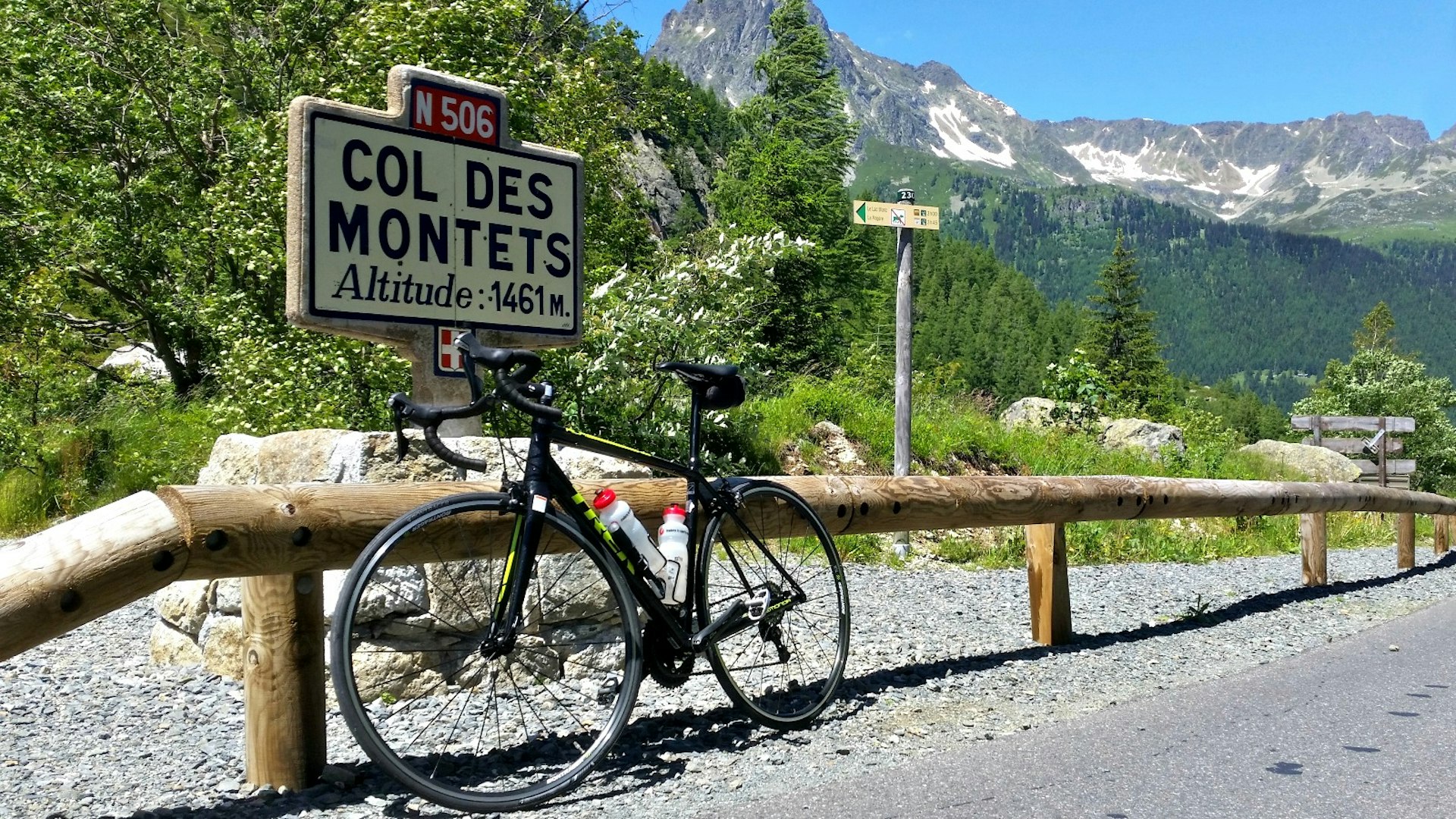 The Col des Montets summit near Chamonix. Image © David Else / Lonely Planet