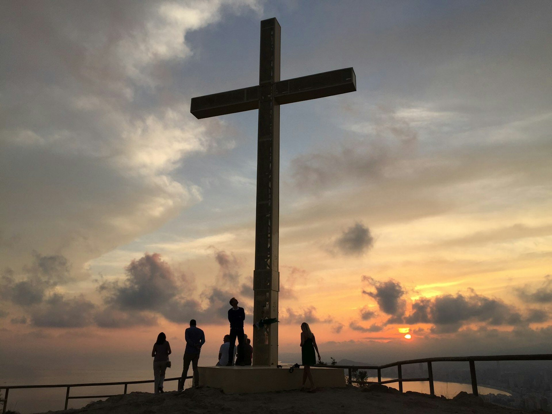Sunset at the Cross of Benidorm © Tom Stainer / Lonely Planet