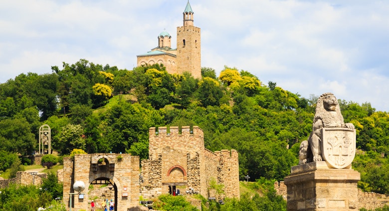 Veliko Tarnovo's medieval Tsarevets Fortress © Ongala / Shutterstock