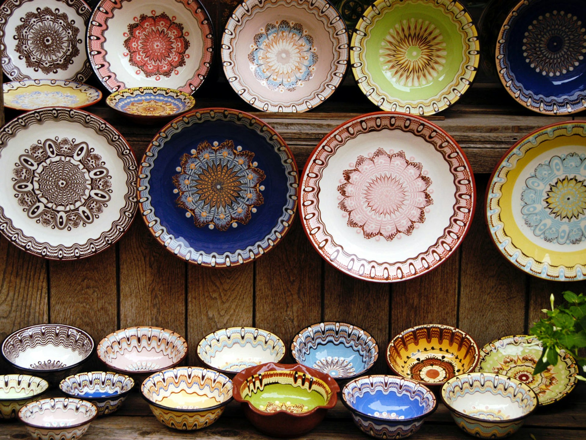 Ceramics for sale in Samovodska Charshiya © David Ryan / Getty Images