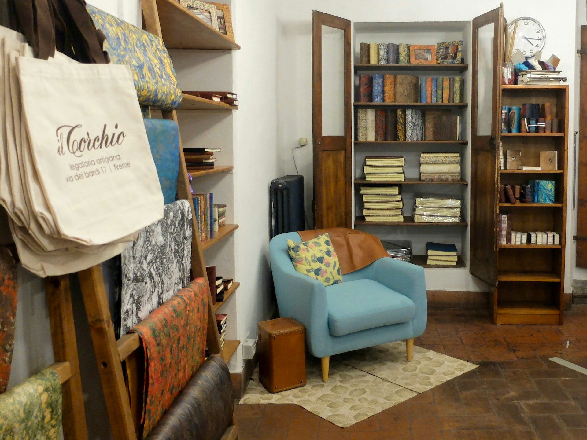 Il Torchio book binding and paper marbling shop © Georgette Jupe / Lonely Planet