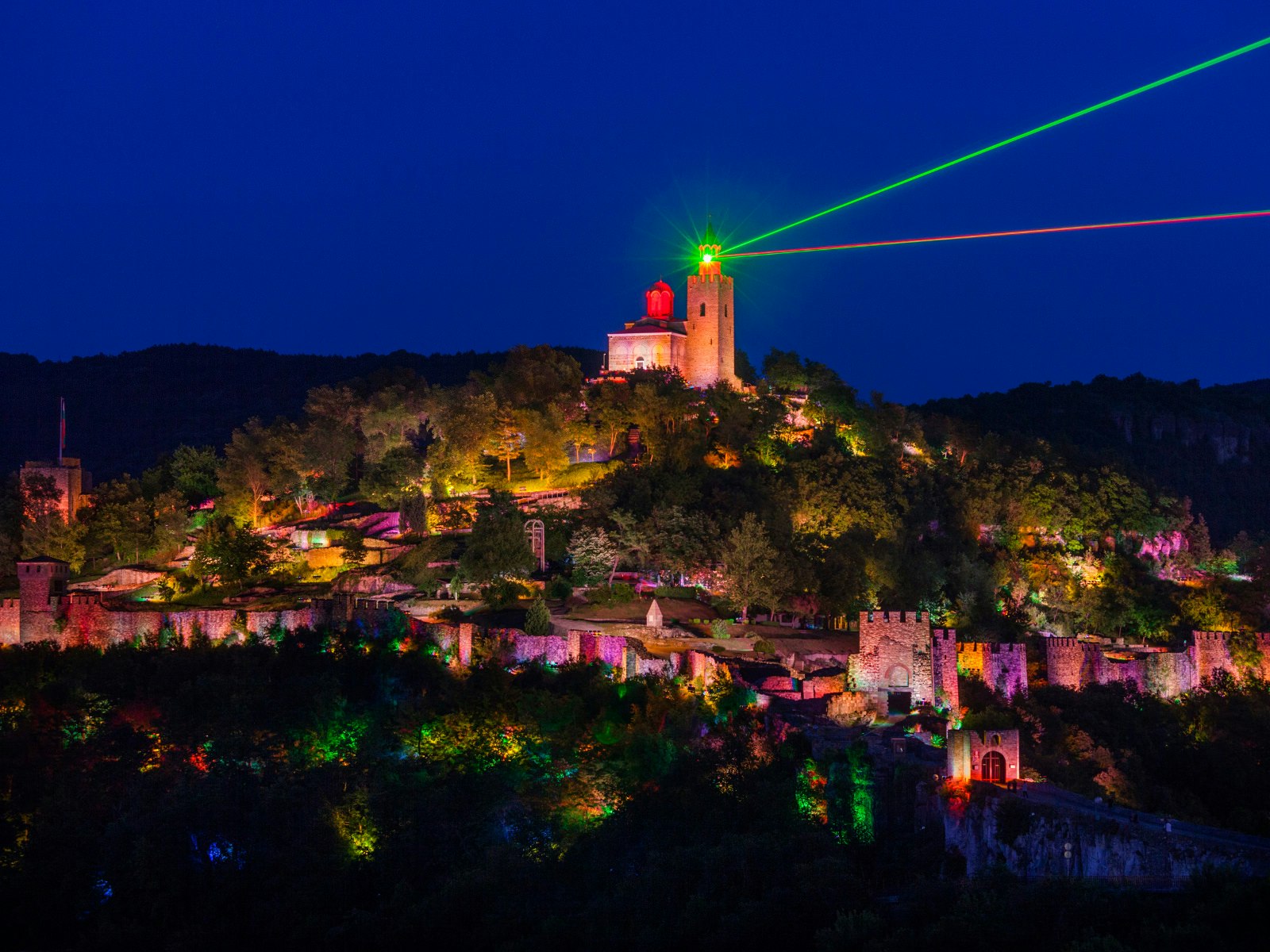 Evening Sound & Light Show on Tsarevets Fortress © Walter Bibikow / Getty Images