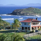 Features - House at Friendship Bay in the sunlight, Bequia, St. Vincent, Grenadines, Caribbean, America