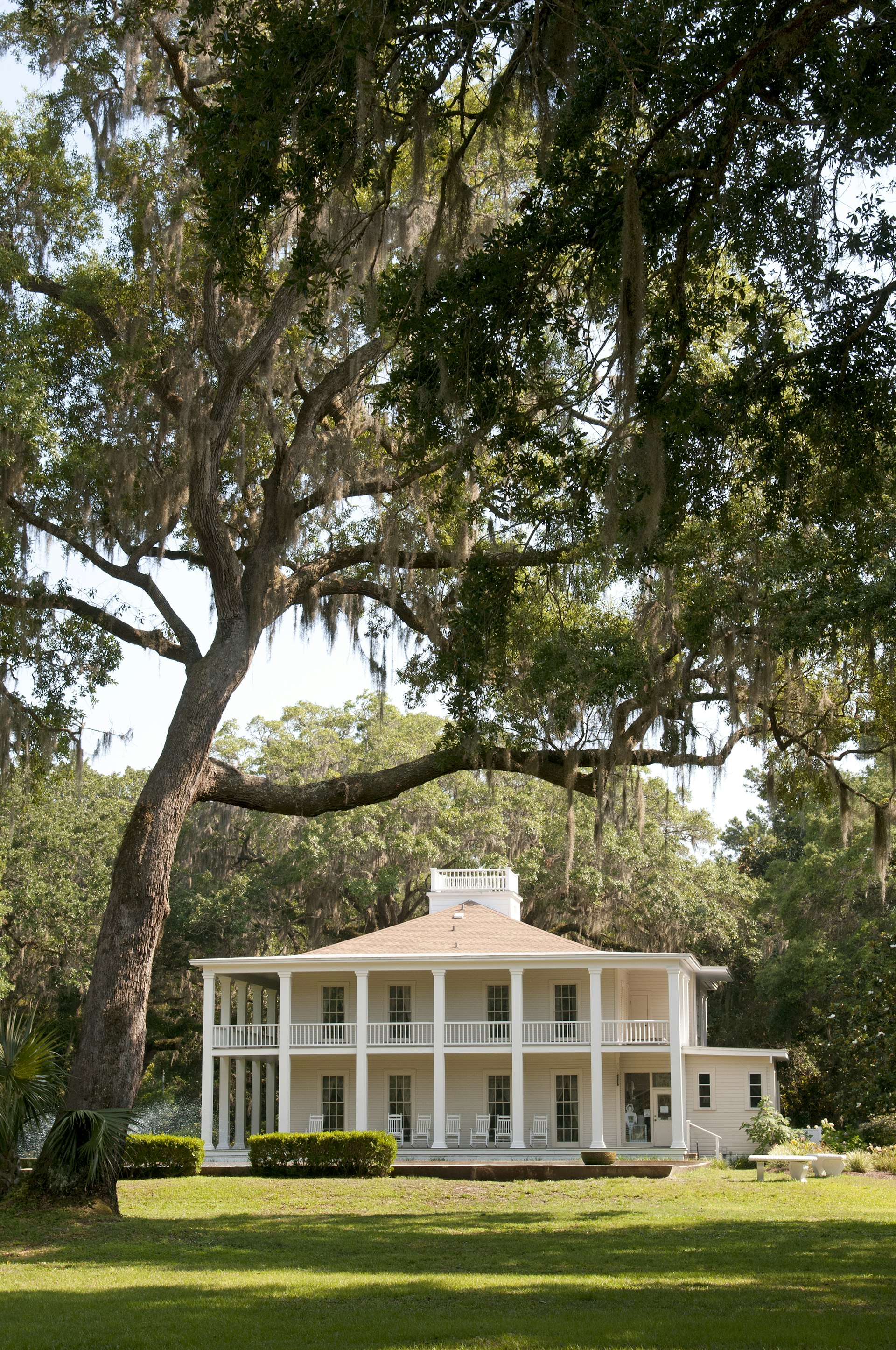 Historic Wesley House is the centerpiece of Eden Gardens State Park © Universal Images Group / Getty Images