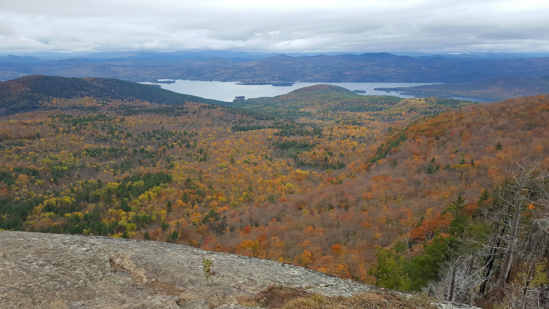 The reward for ascending Sleeping Beauty Mountain is a bird's eye view of Lake George and Dacy Clearing © Ray Bartlett / Lonely Planet