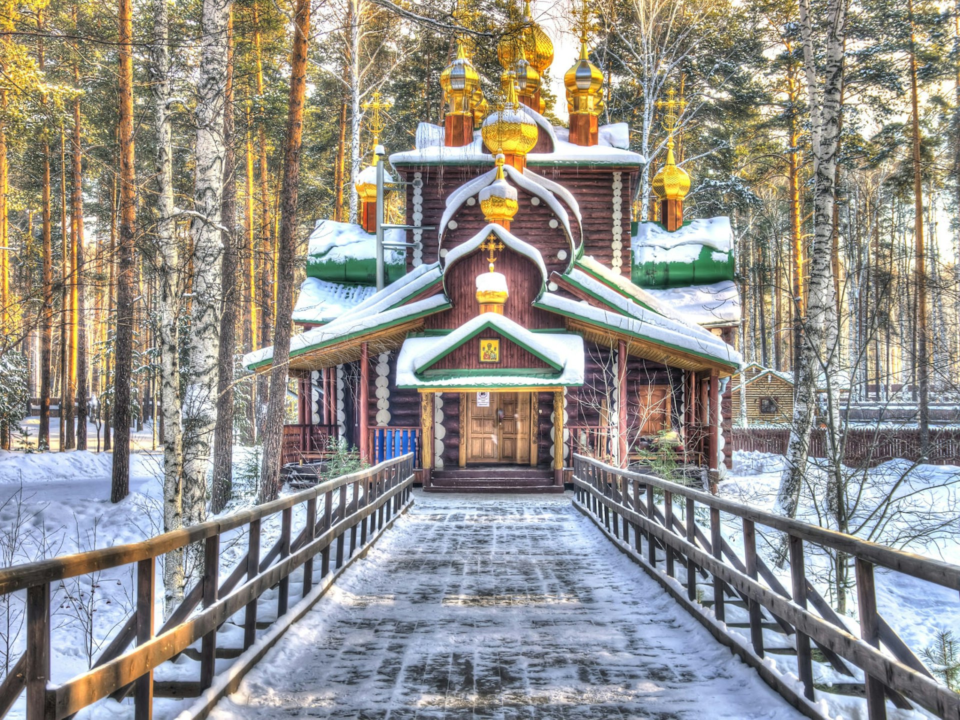 The chapel at Ganina Yama outside Yekaterinburg © oneinchpunch / Shutterstock