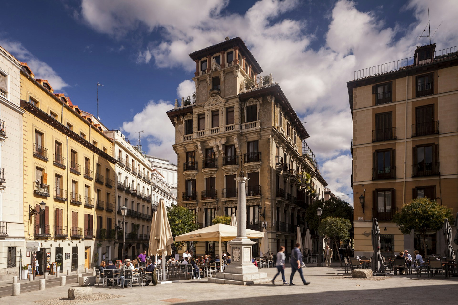 Savour a sun-drenched lunch in Plaza de Ramales © Julian Elliott Photography / Getty Images