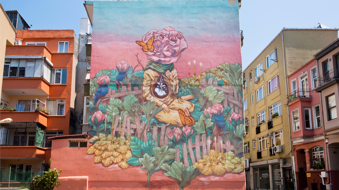 Kadıköy street art © Radiokafka / Shutterstock