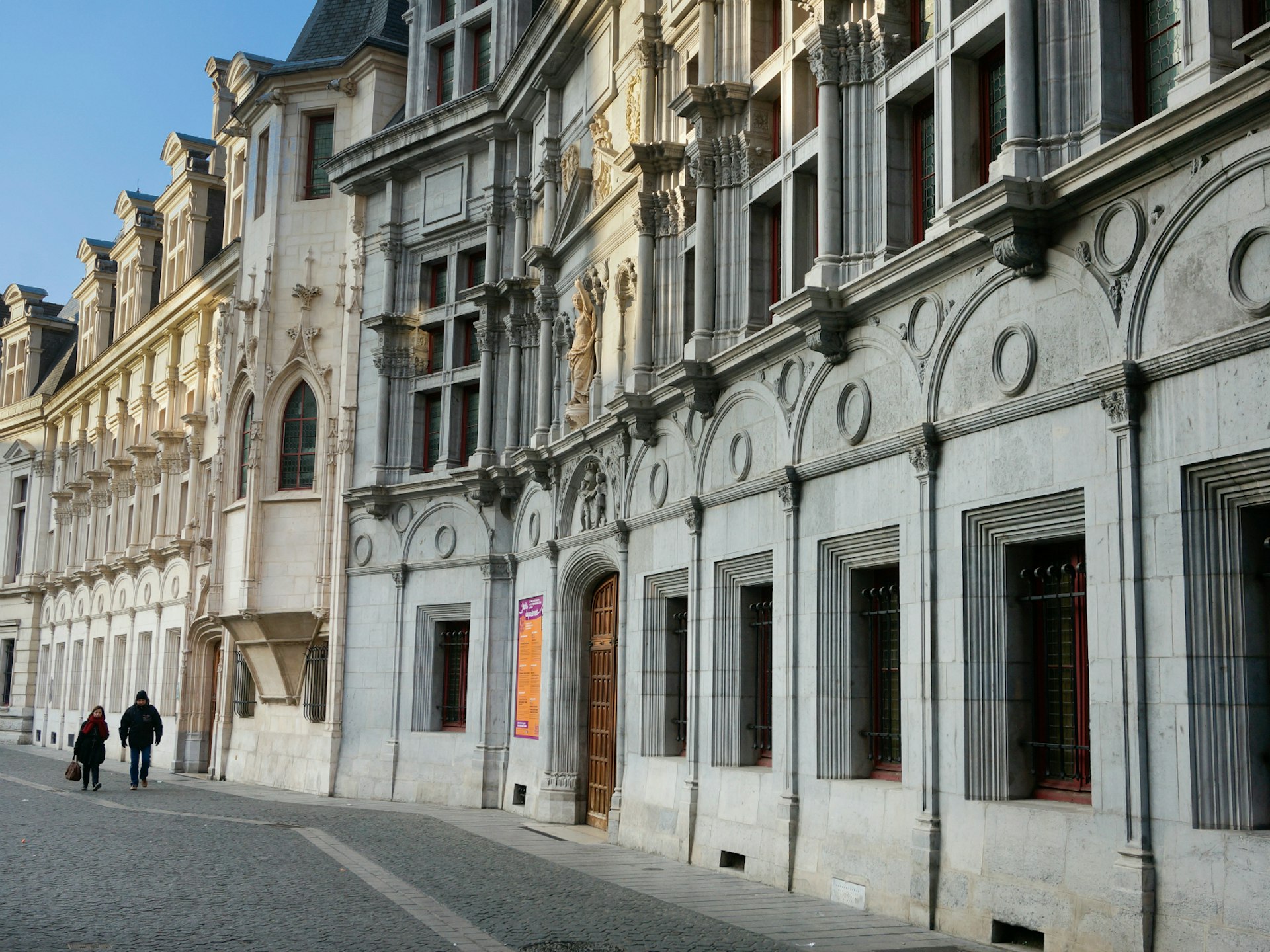 The sun sets over the Palais du Parlement du Dauphiné © Monica Suma / Lonely Planet