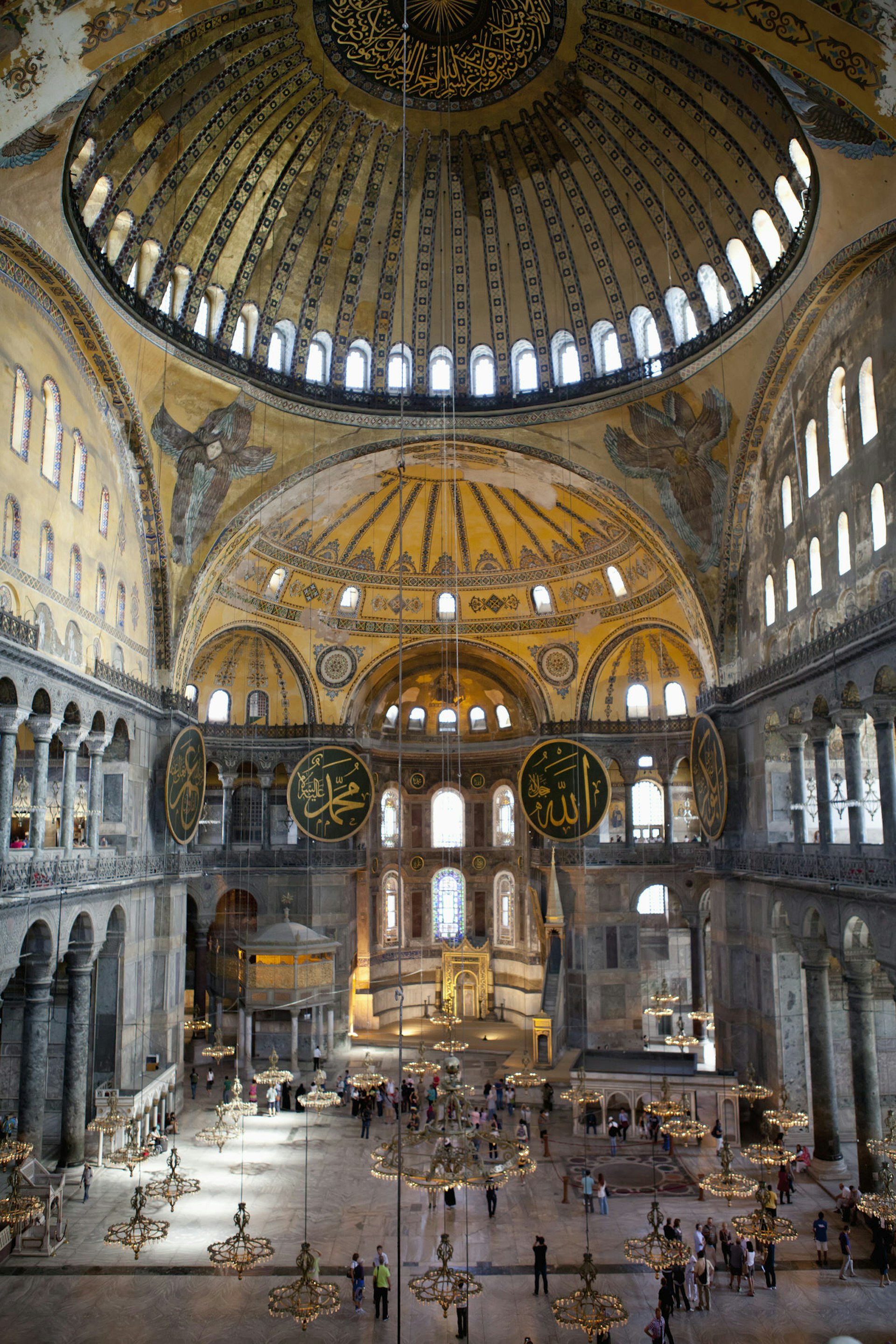 The interior of Aya Sofia, Istanbul © Kav Dadfar / Getty Images