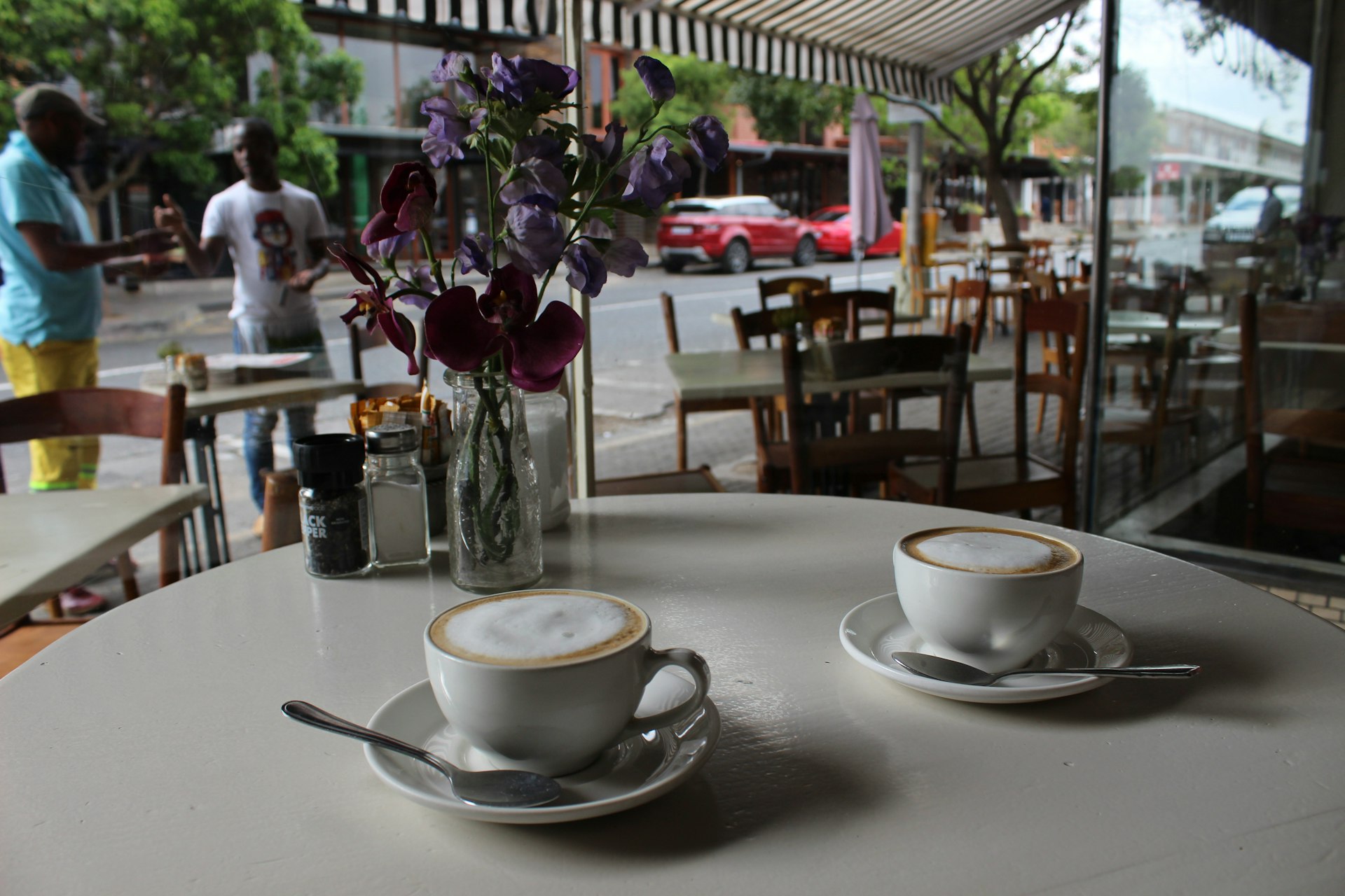 Sip a cappuccino or two over a relaxed brunch at the humbly named Nice. © Jenali Skuse / Lonely Planet