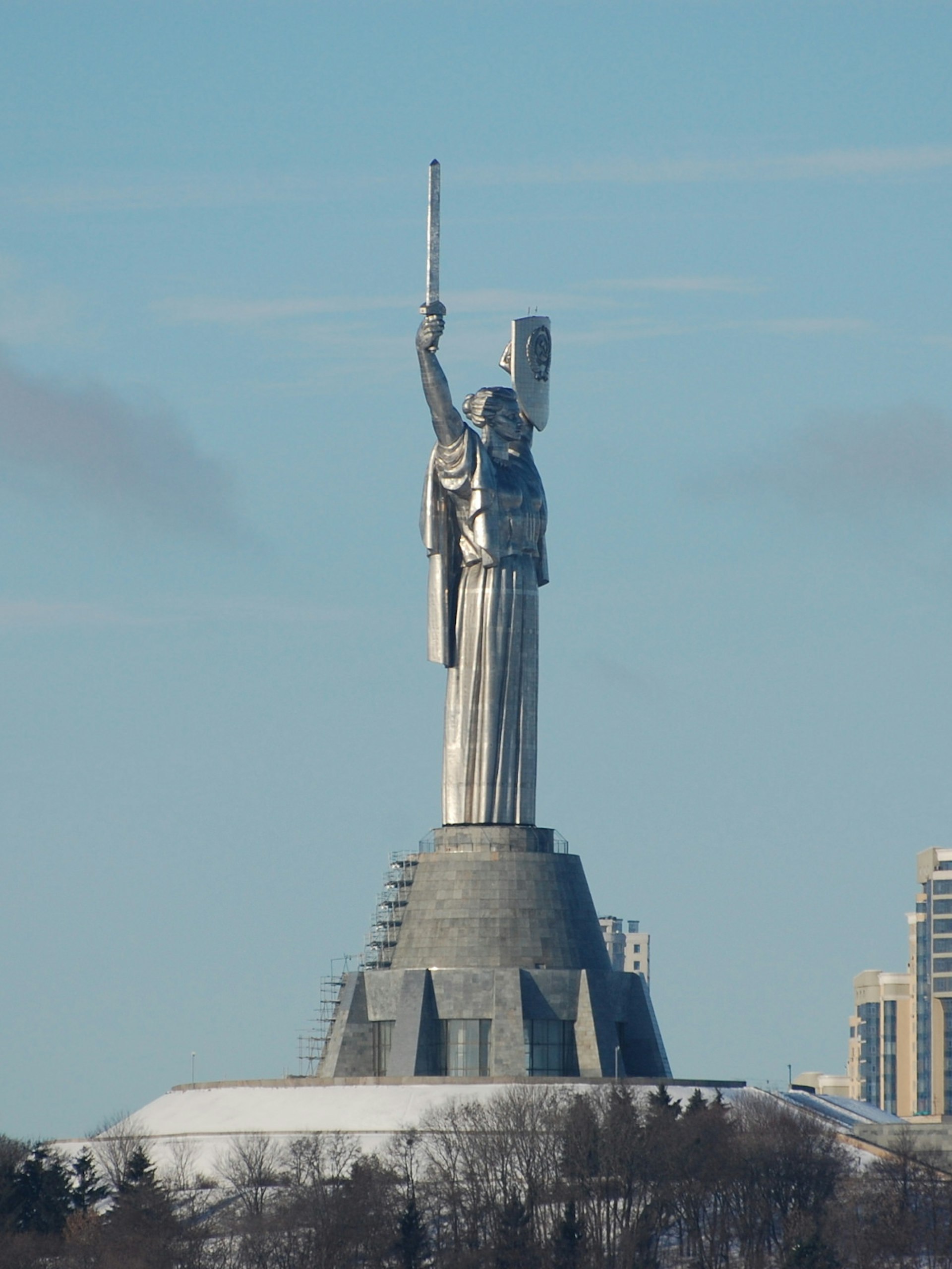 The 62m-tall Rodina Mat memorial © Pavlo Fedykovych / Lonely Planet