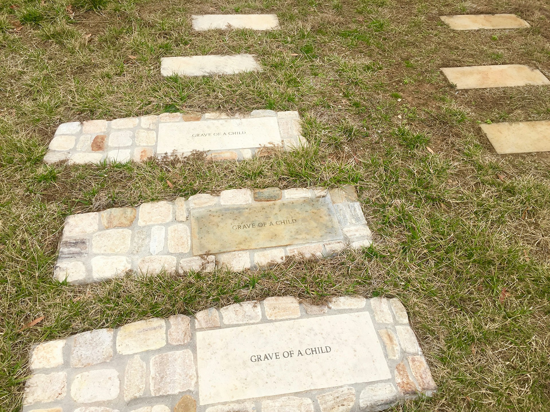 Graves of the unknown at the Contrabands and Freedmen Cemetery © Barbara Noe Kennedy / Lonely Planet
