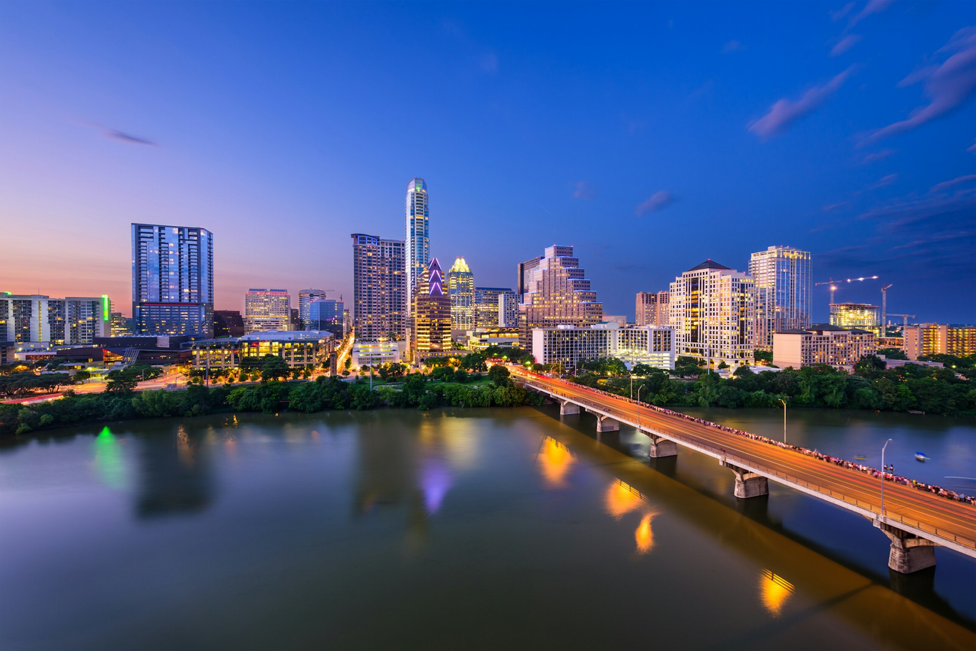 Austin's skyline at night © SeanPavonePhoto / Getty Images