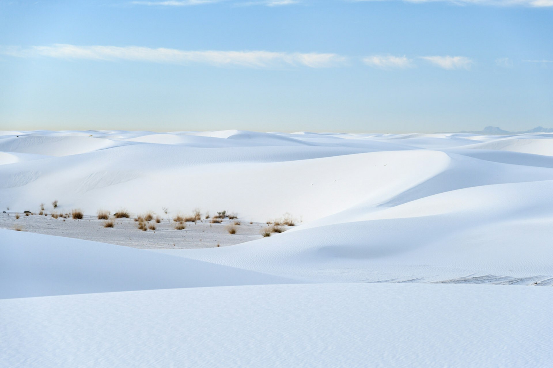 The strange white dunes of White Sands National Monument © Justin Foulkes / Lonely Planet