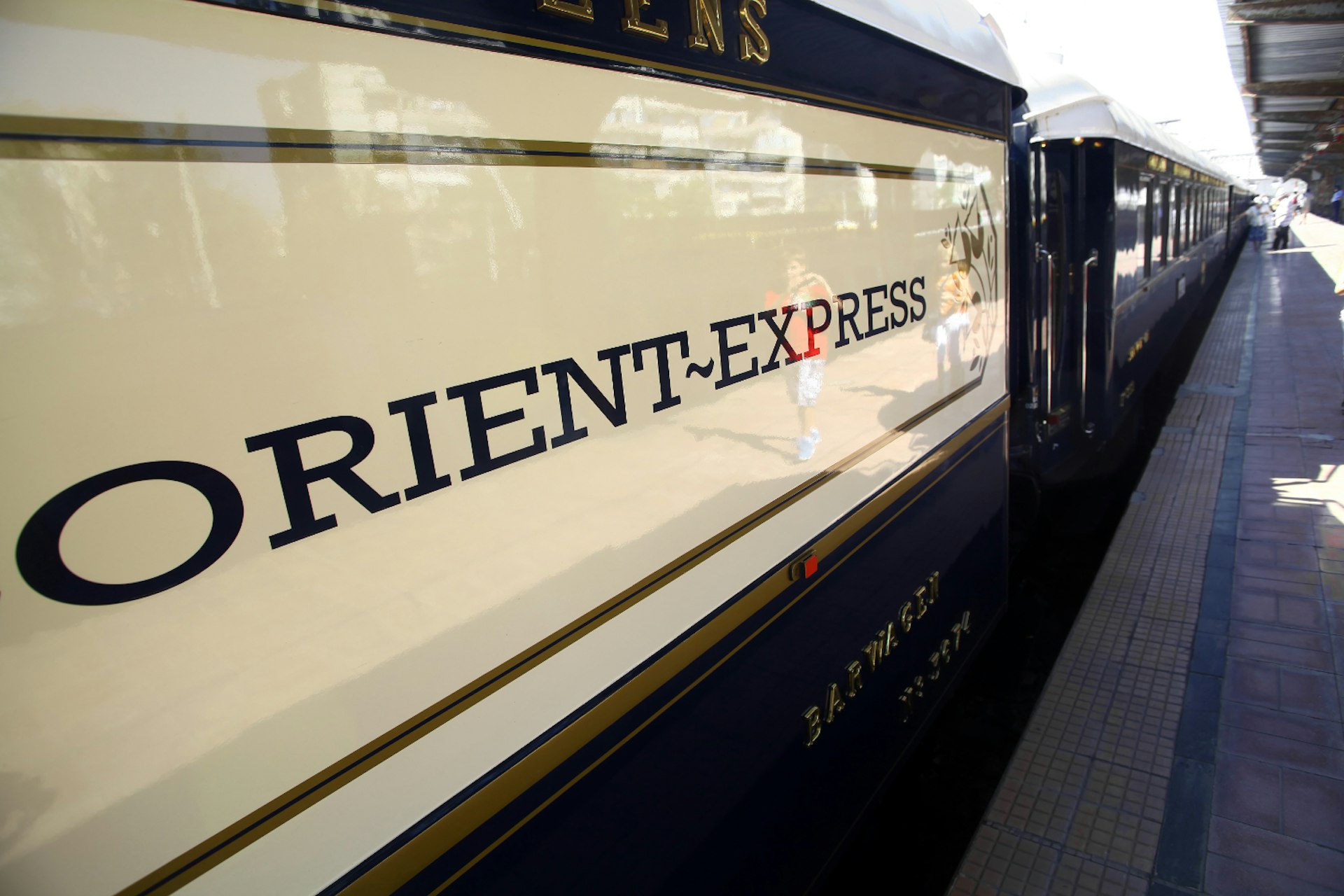 Features - Orient-Express-b517eb5e32be