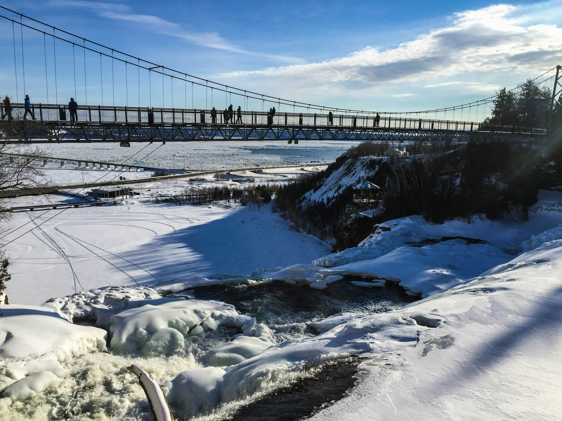 The suspension bridge over Montmorency Falls © Tom Stainer / Lonely Planet