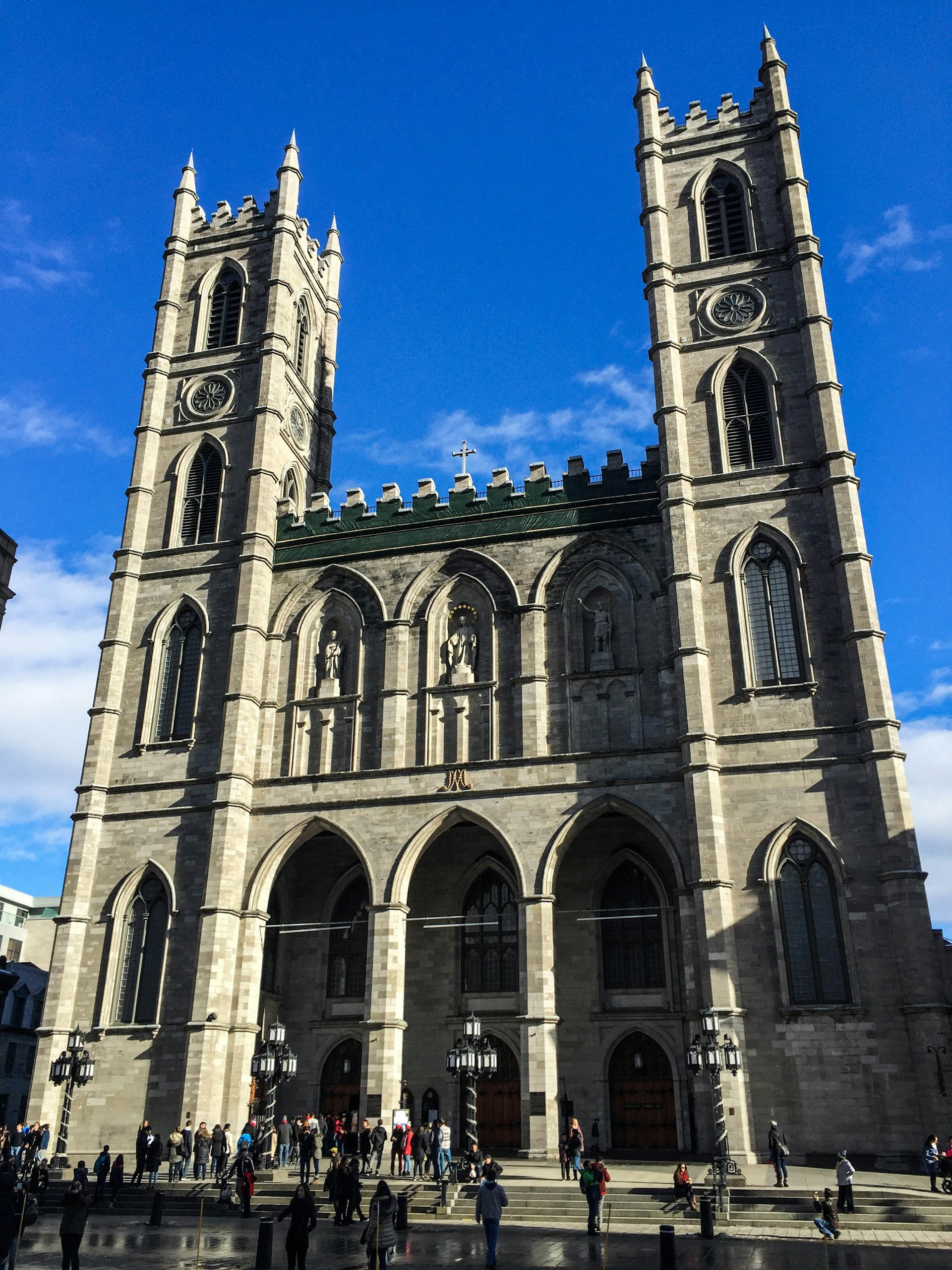 Among the many popular sights in Montréal, Basilique Notre-Dame is a perennial favorite © Tom Stainer / Lonely Planet