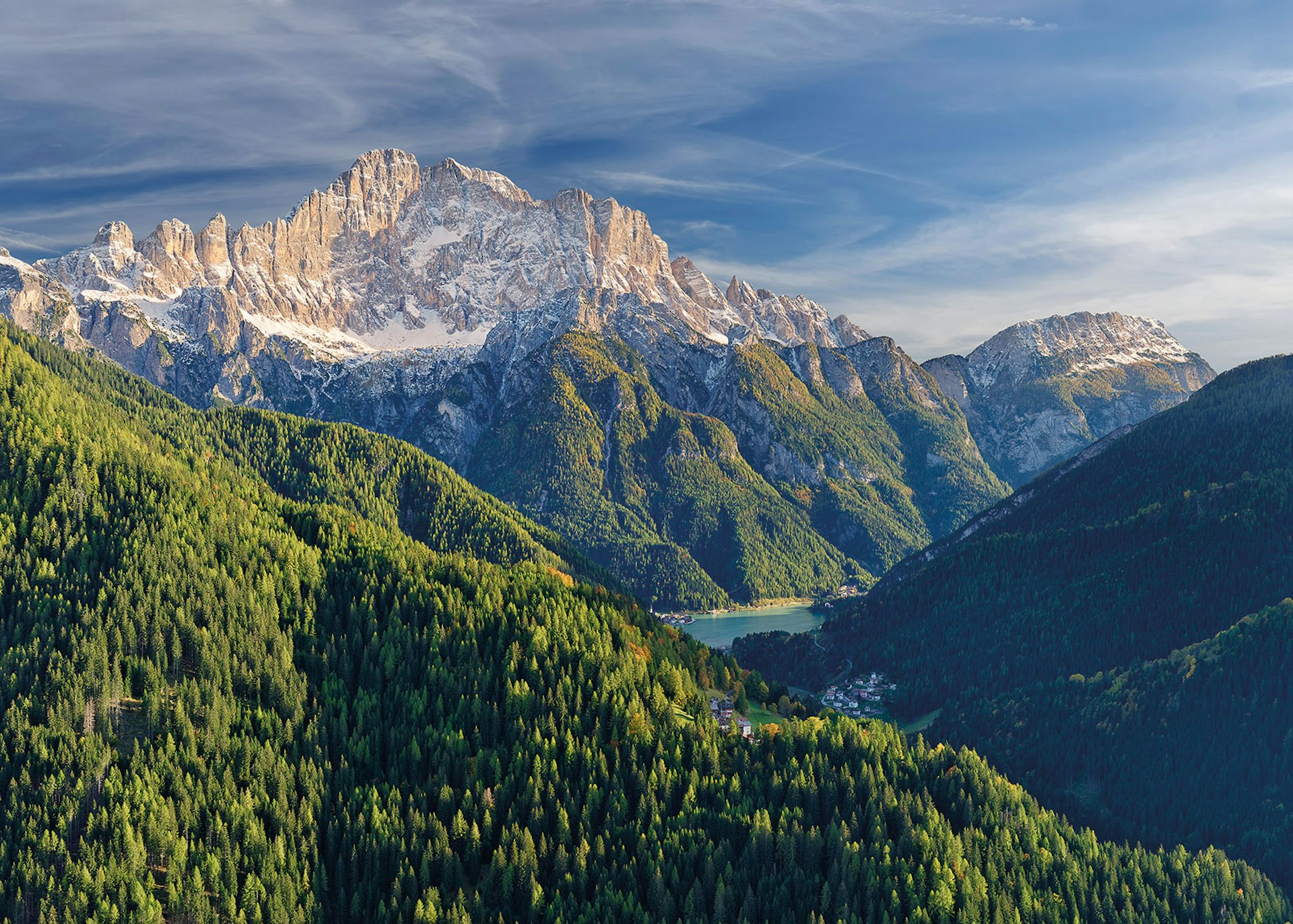 The lakeside village of Alleghe dwarfed by Monte Civetta © Alberto Simonetti / Getty Images