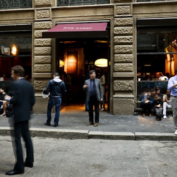 Features - STRAF bar entrance in via San Raffaele