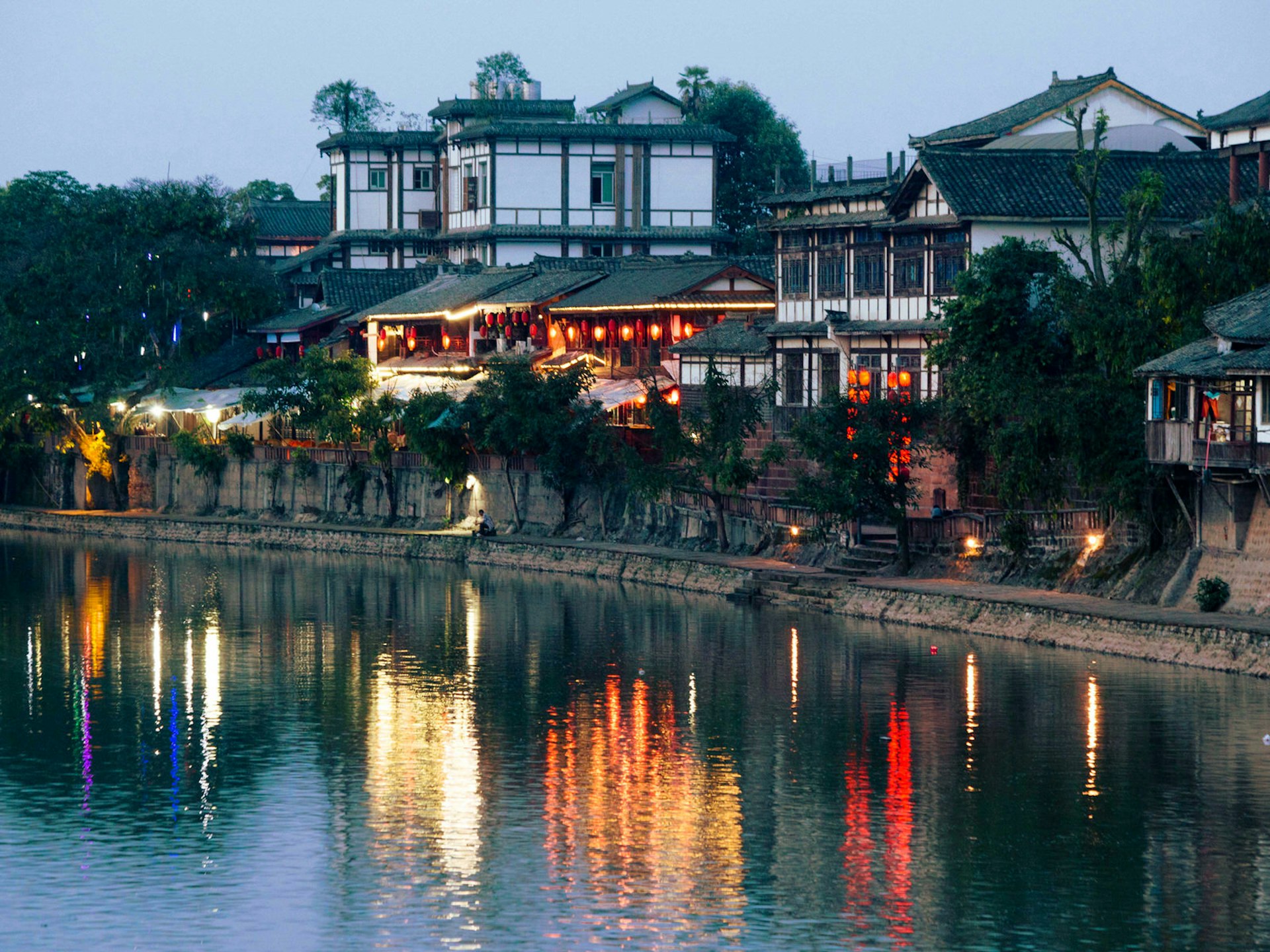 Pingle's old town glitters along the Baimo River © Stephen Lioy / Lonely Planet