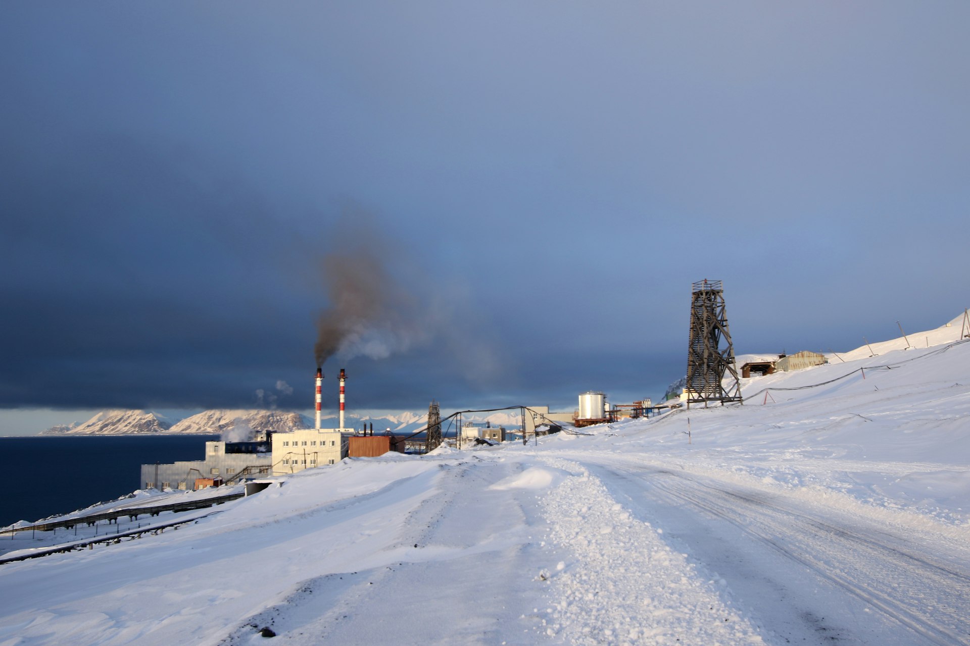 Features - barentsburg2-c36cdbe6ed03
