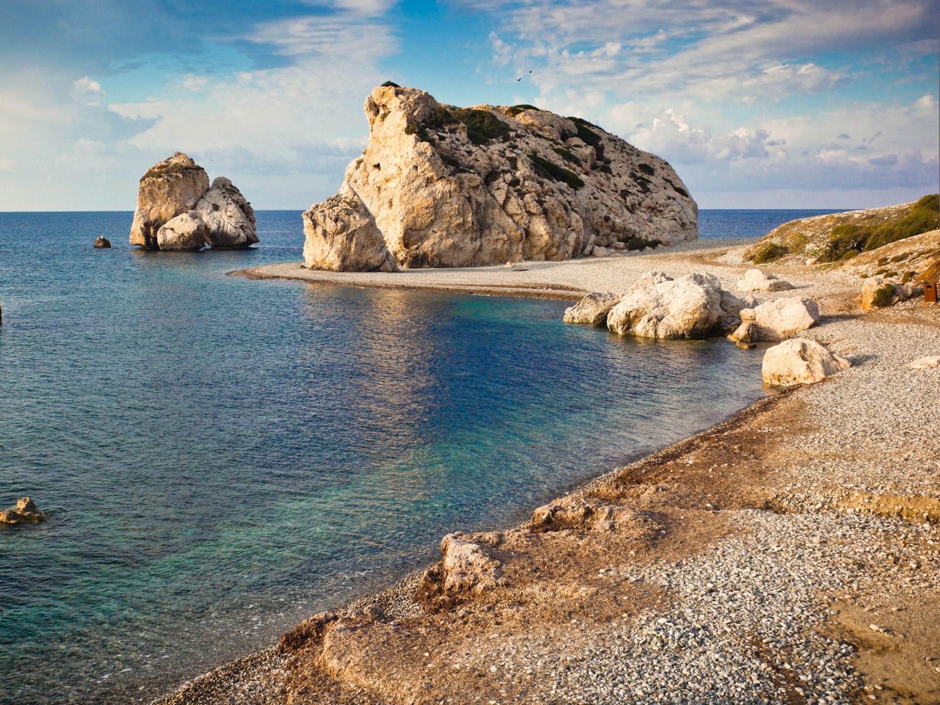 Aphrodite's Rock and Bay in Cyprus © Gabriel Robek / Shutterstock