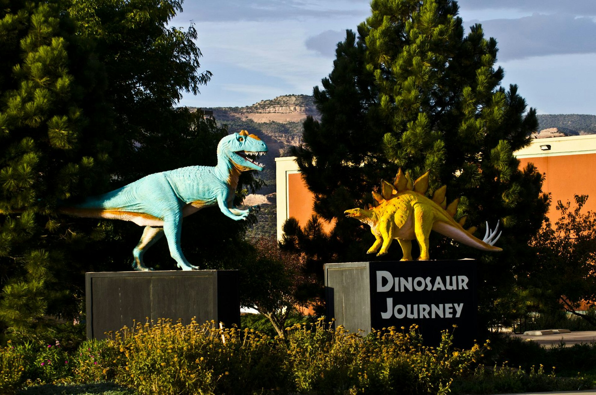 Dinosaur Journey centre exterior, Colorado