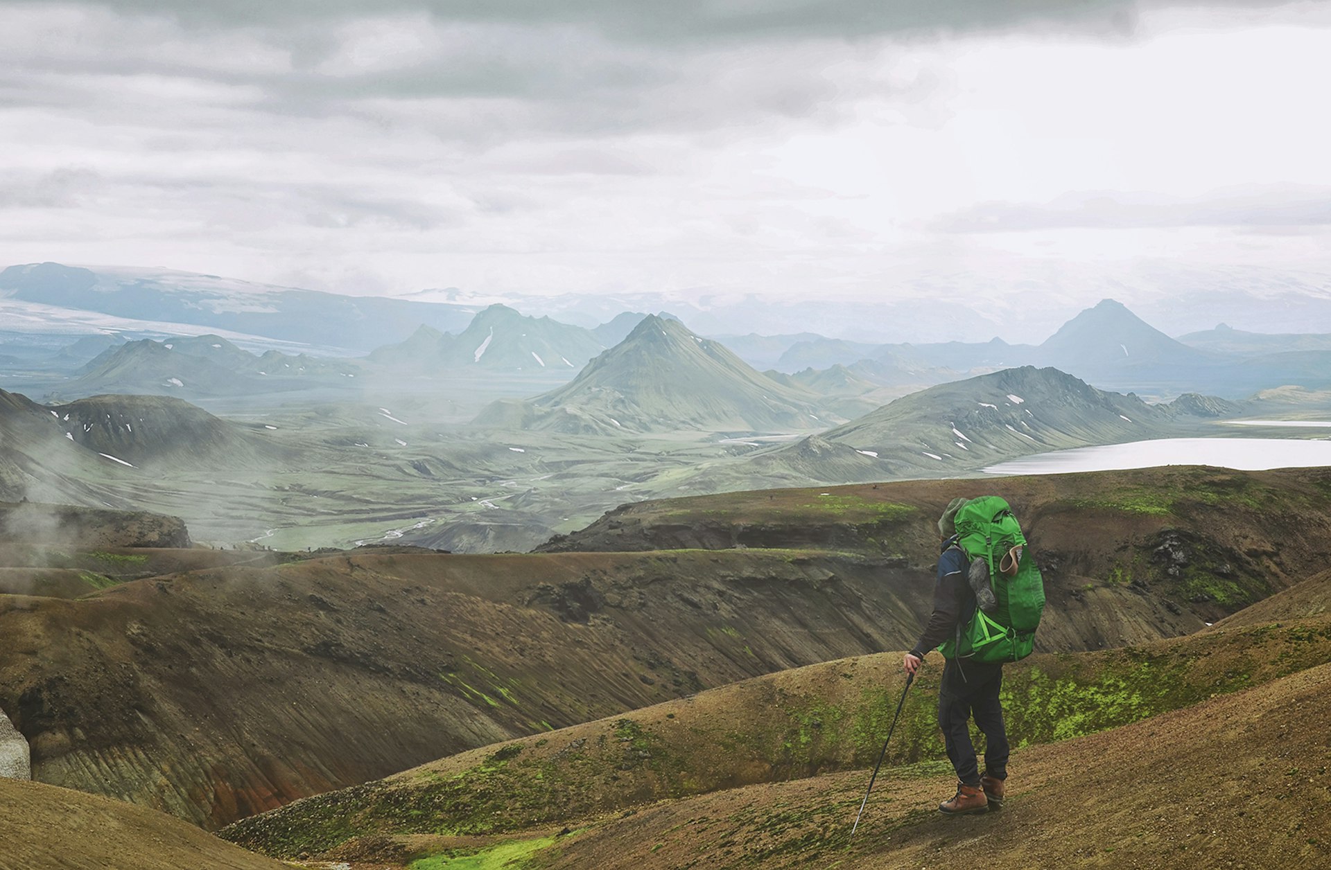 Features - Icelandic landscape -  view  on  amazing  mountains