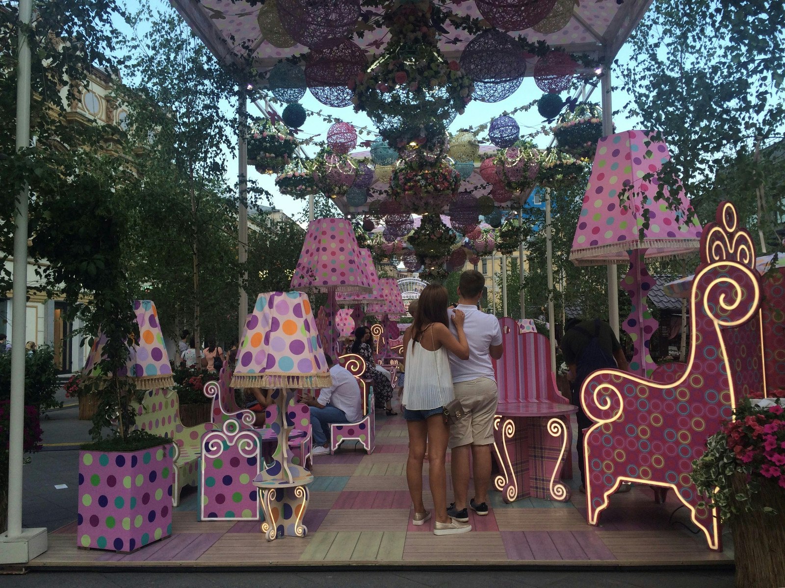 Moscow's seasonal street decorations © Kira Tverskaya / Lonely Planet