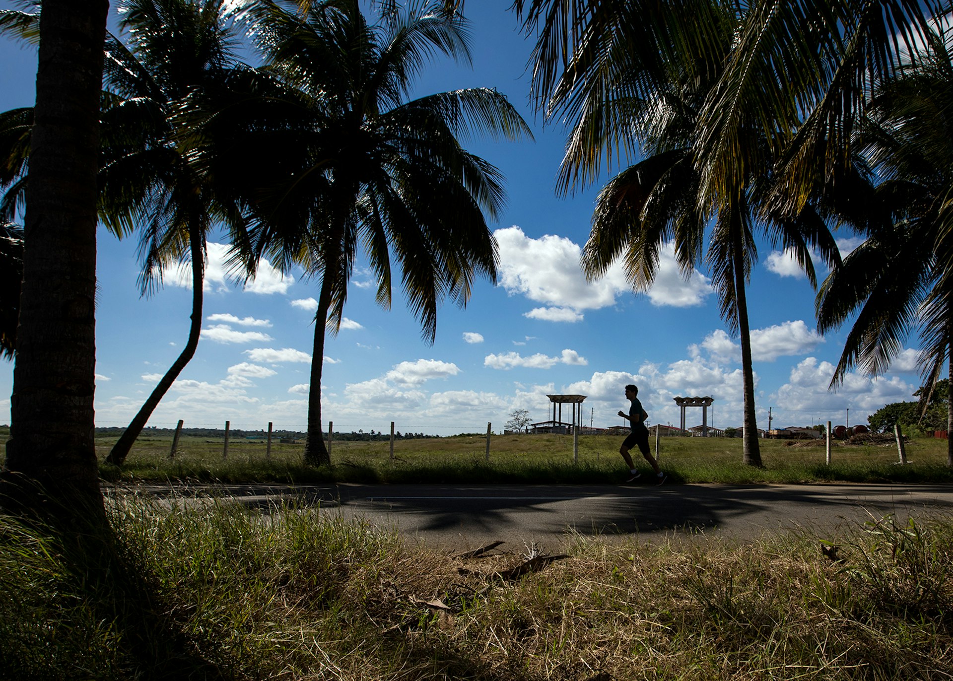 Features - Prime Minister Trudeau goes for a run in Havana. November 16, 2016.