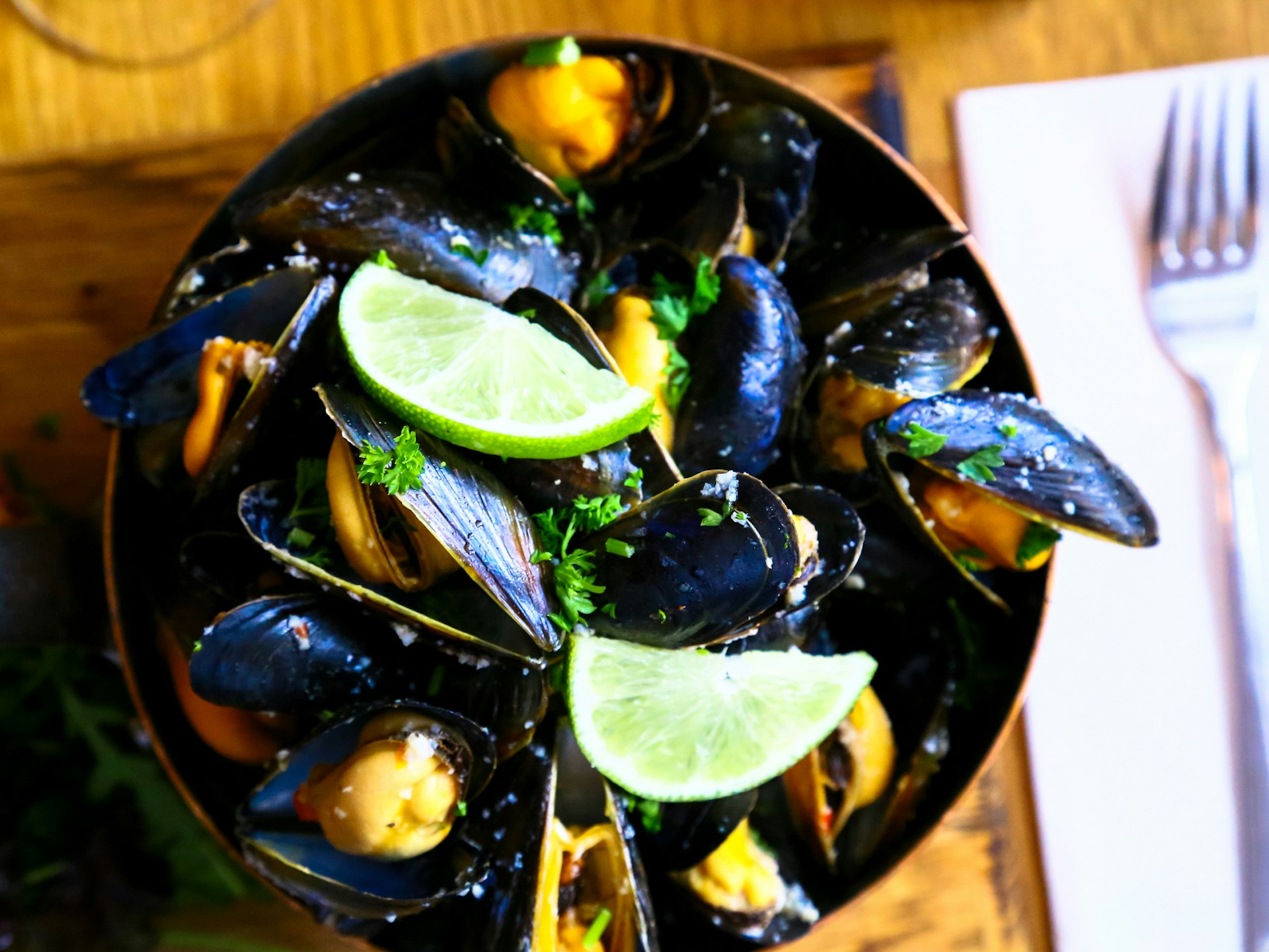  Fresh Icelandic mussels, highlight of the Snæfellsnes Peninsula © mz-photo / Getty Images