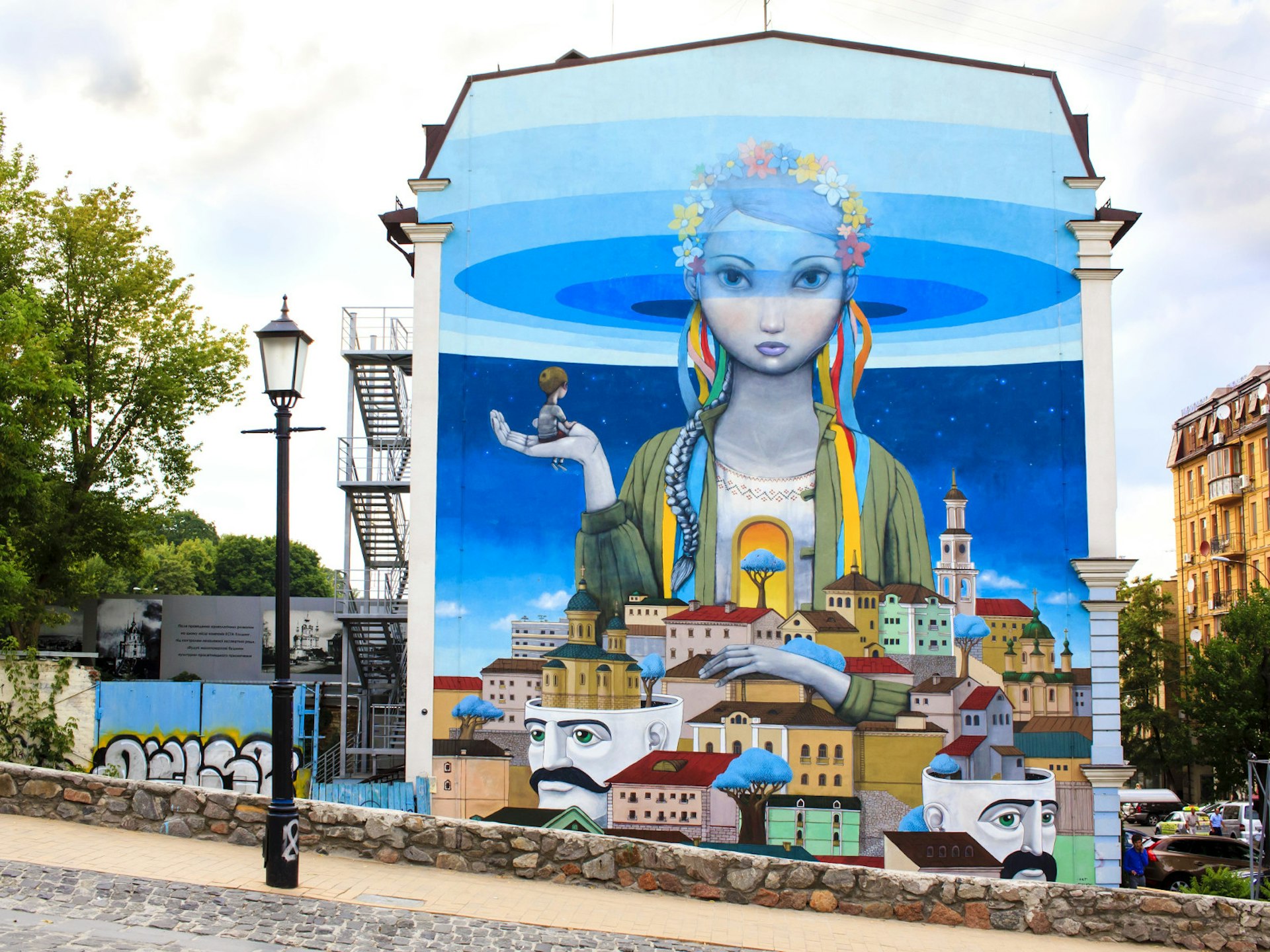 Stunning 'Revival' mural on Kyiv's Andriyivskyy Uzviz © Rrrainbow / Shutterstock