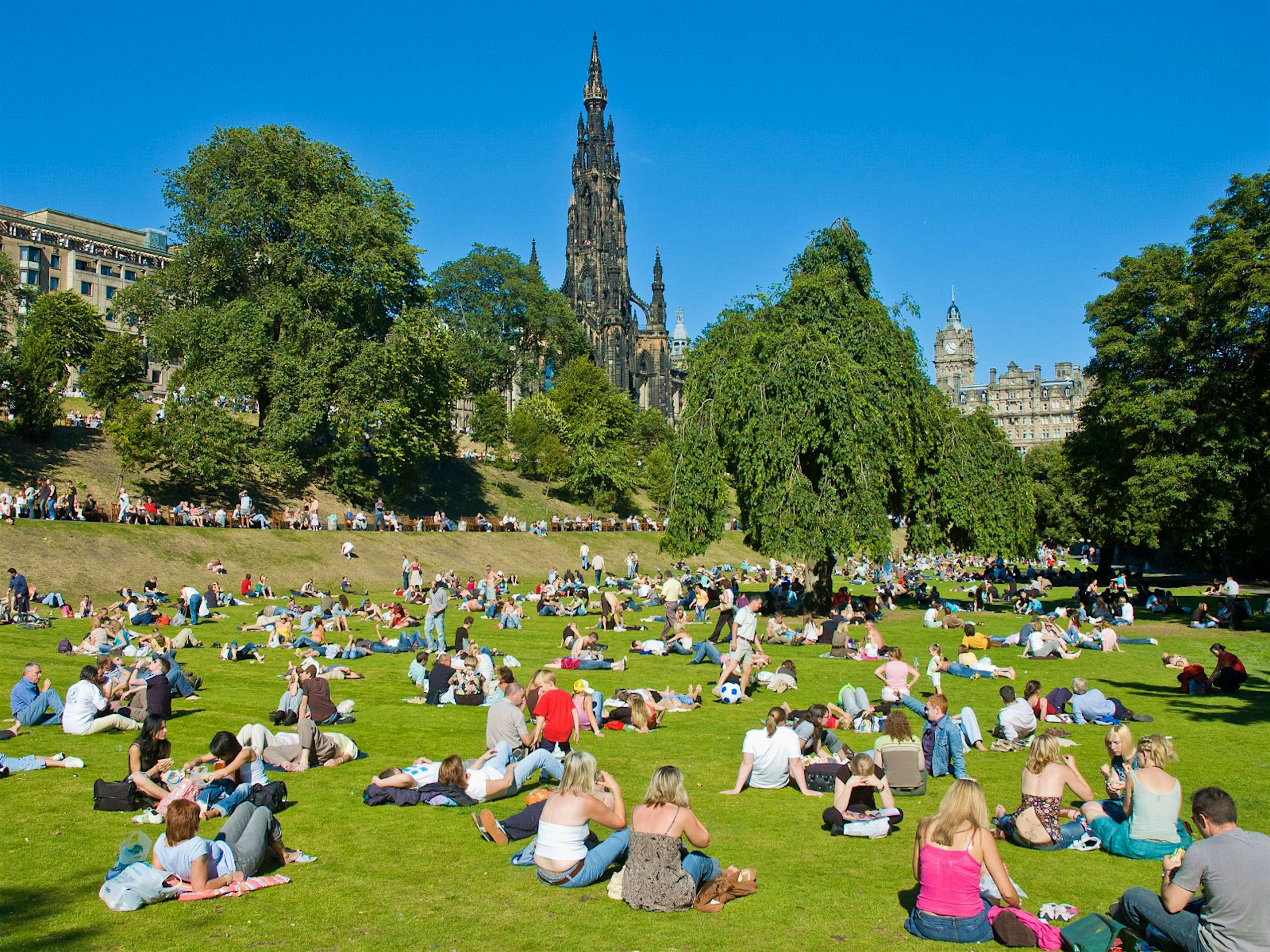 A guide to Edinburgh’s summer festivals Lonely