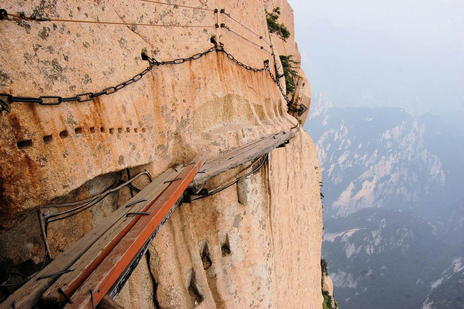 Escape From Xi An Hiking Hua Shan China S Sacred Taoist Peak Lonely   GettyImages 466311770 33c837f1ef48 